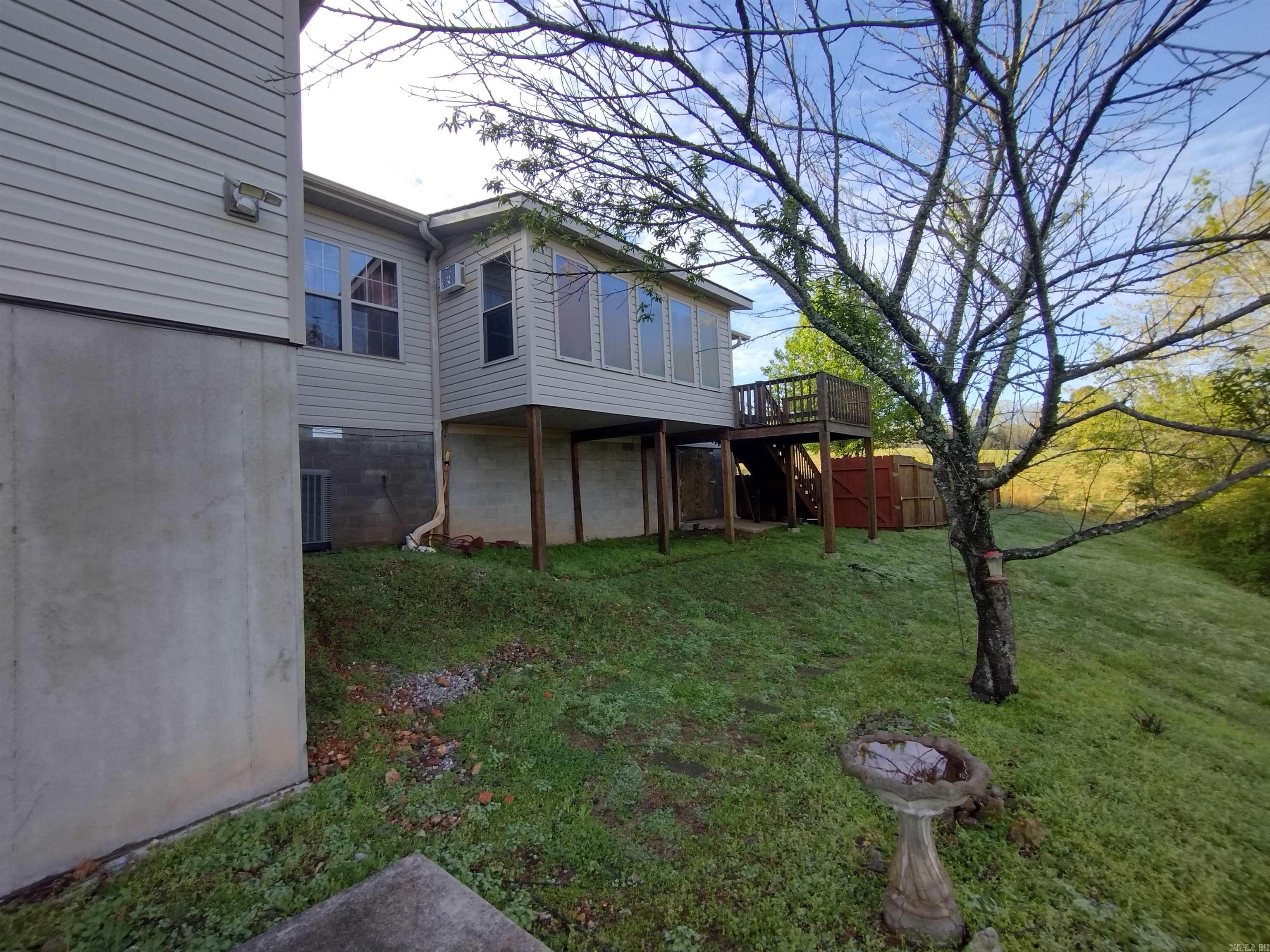 649  County Charm RD  Mountain View, AR