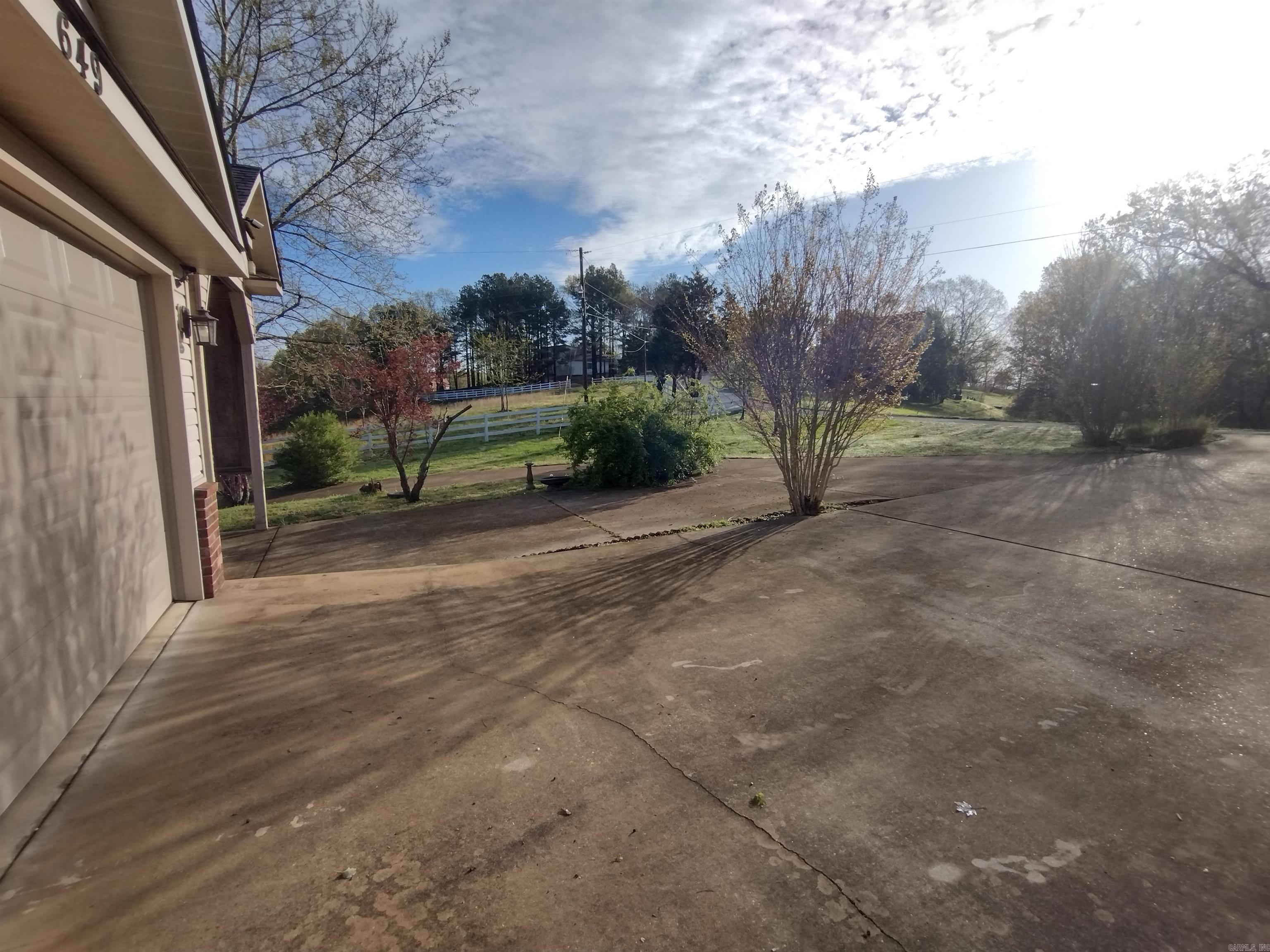 649  County Charm RD  Mountain View, AR
