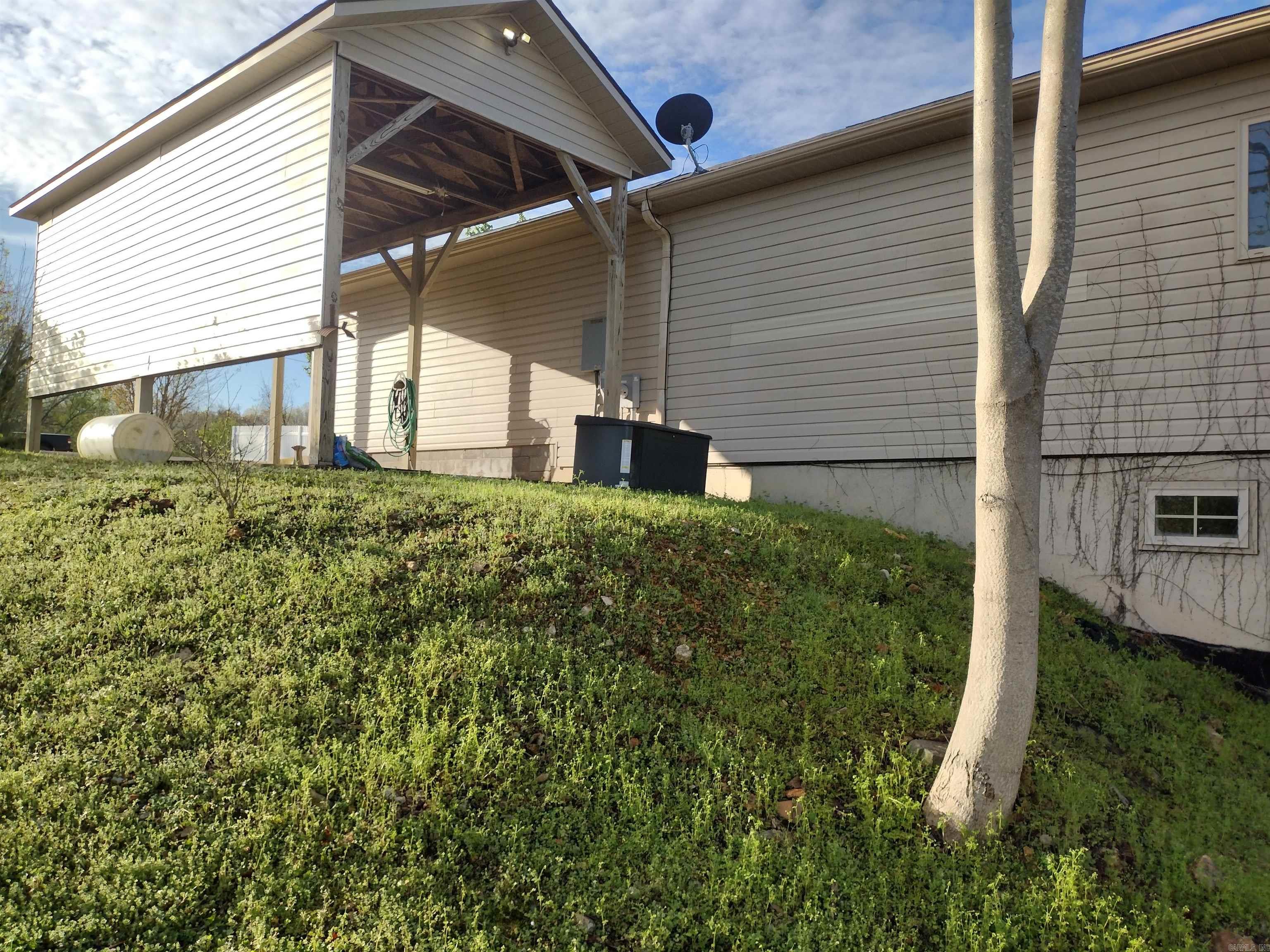 649  County Charm RD  Mountain View, AR