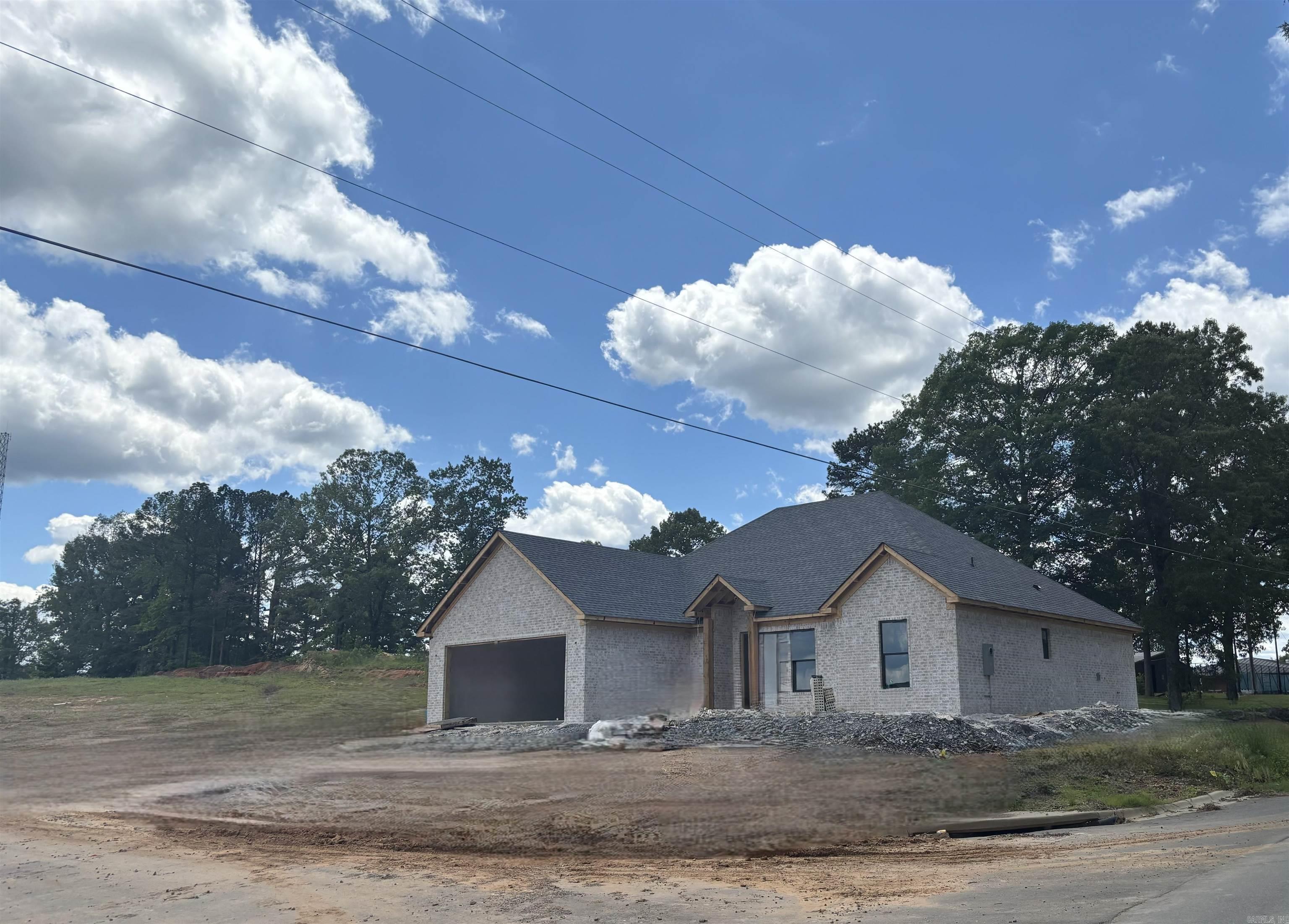 156 Harmony Hills Haskell, AR 72015