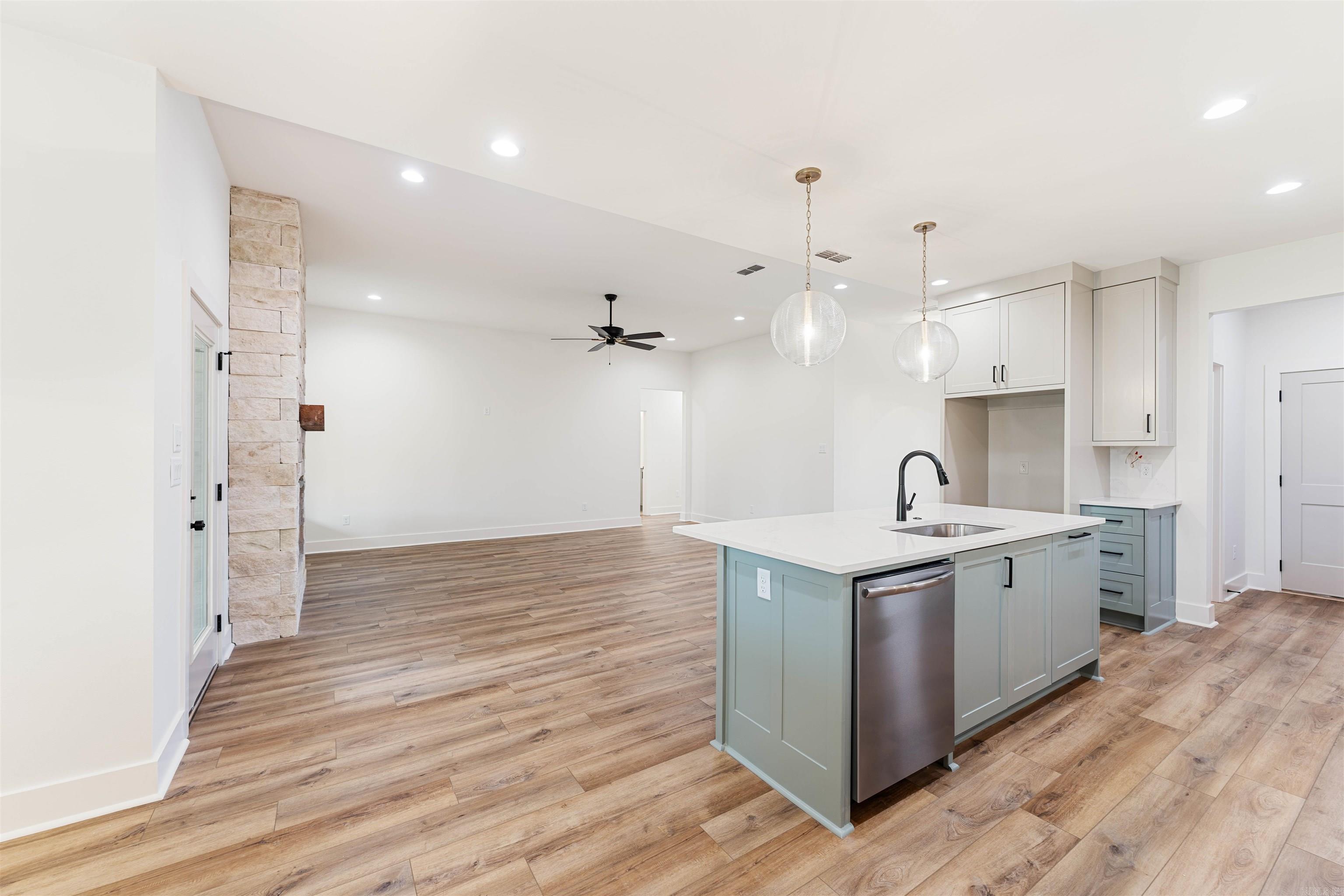 156 Harmony Hills Haskell, AR 72015
