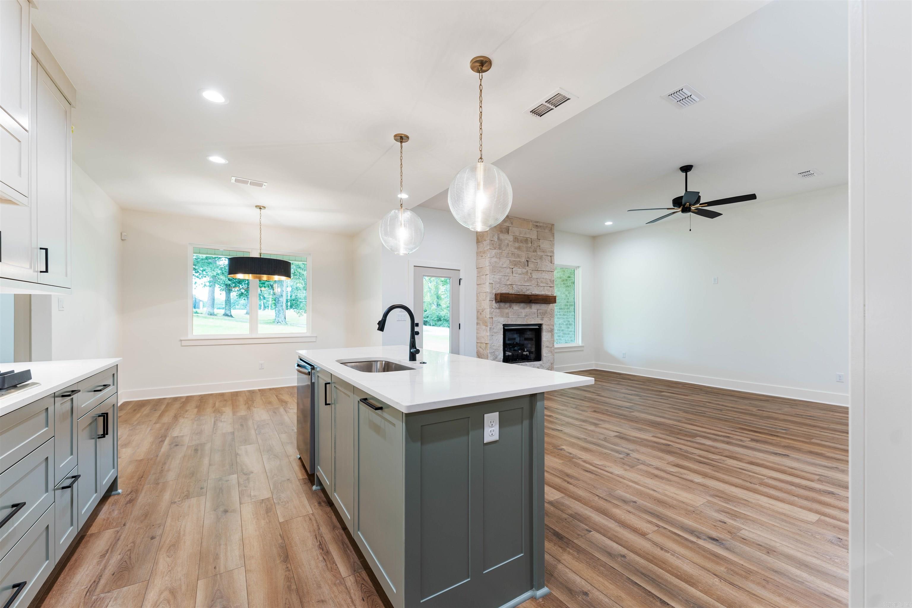156 Harmony Hills Haskell, AR 72015