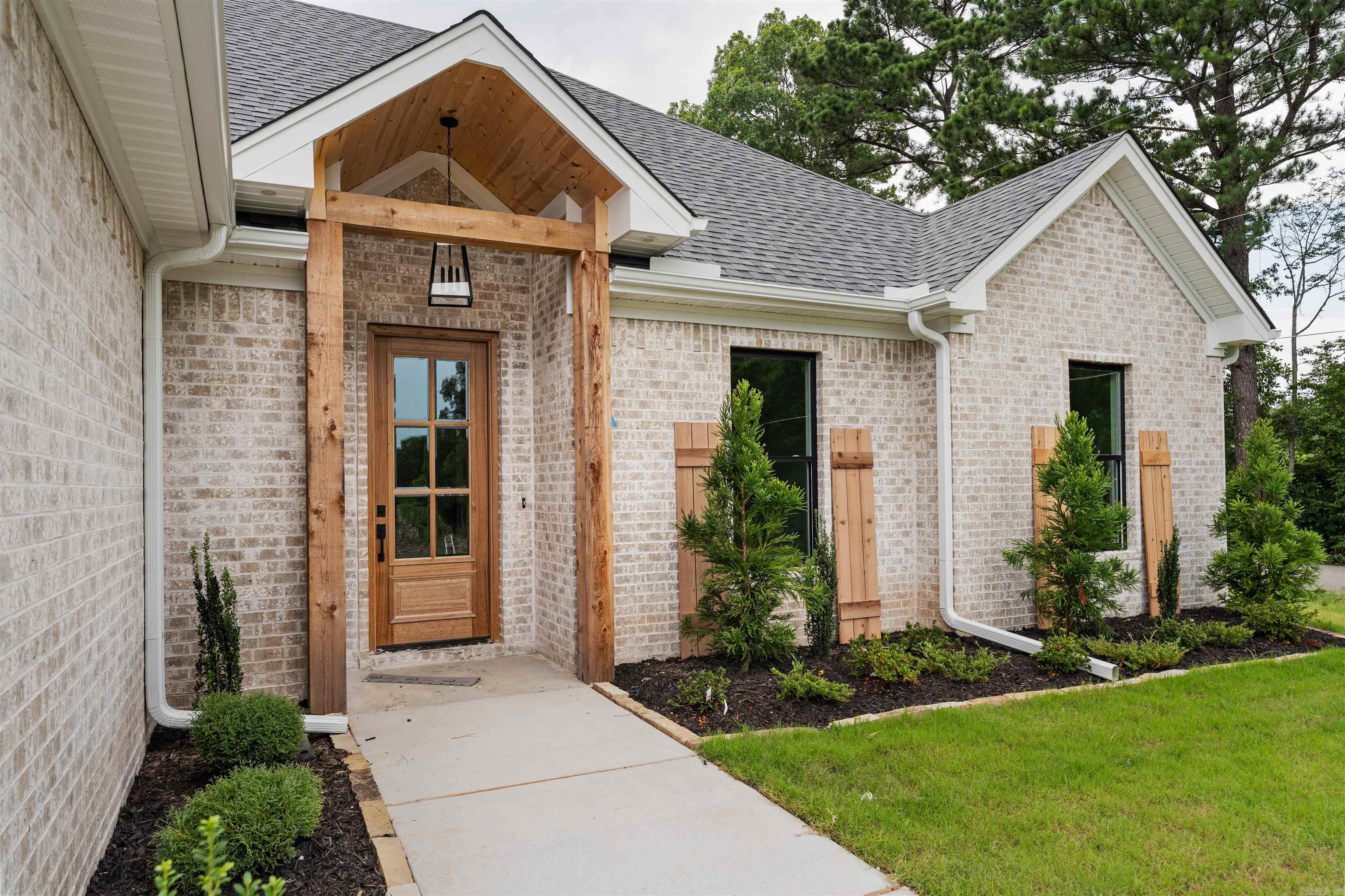 156 Harmony Hills Haskell, AR 72015