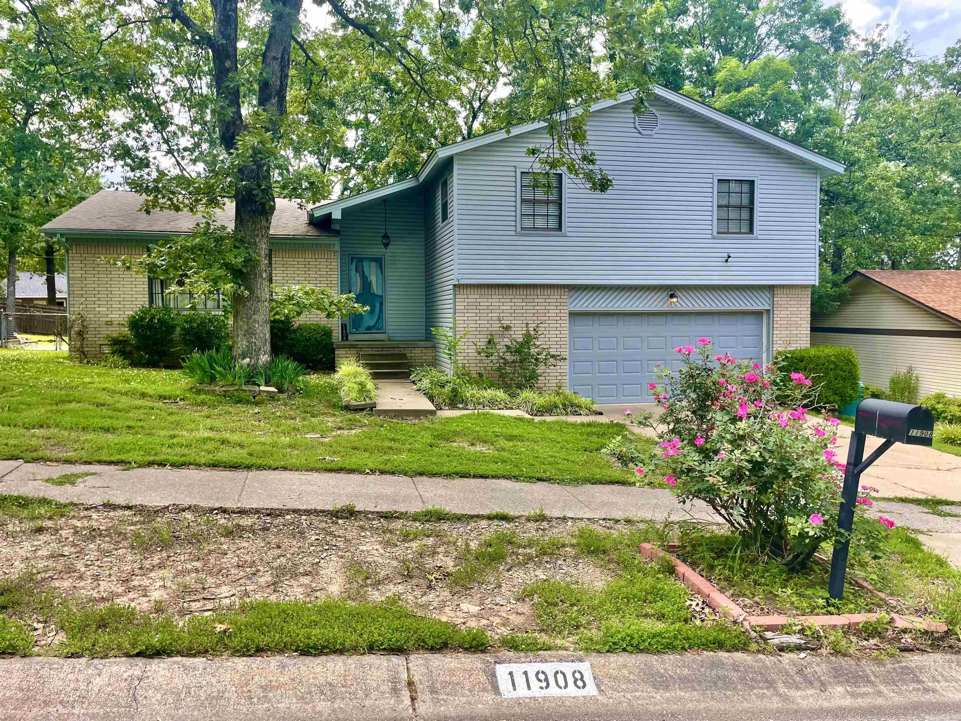 11908 St Charles Blvd.