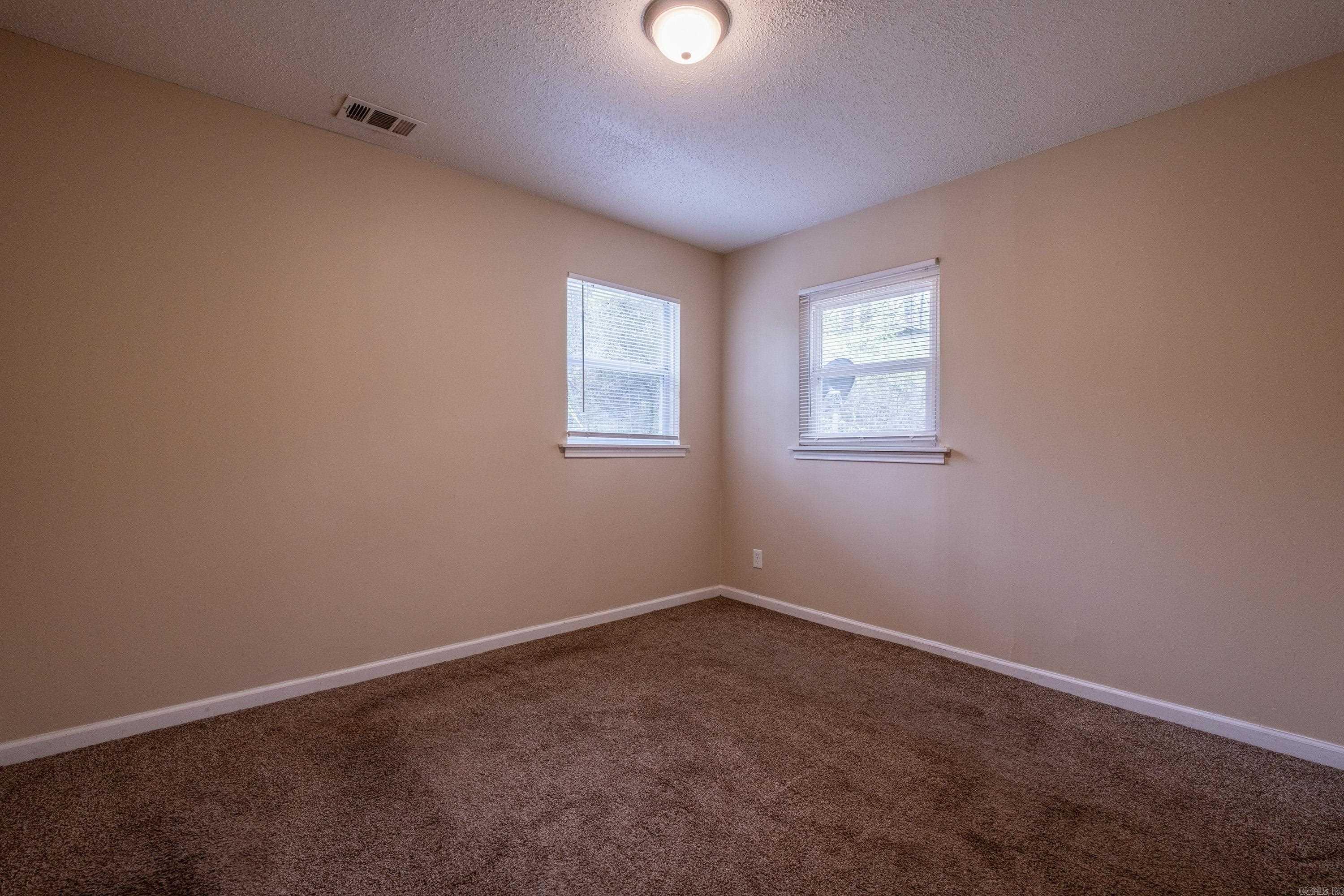6610 E Wakefield  Little Rock, AR