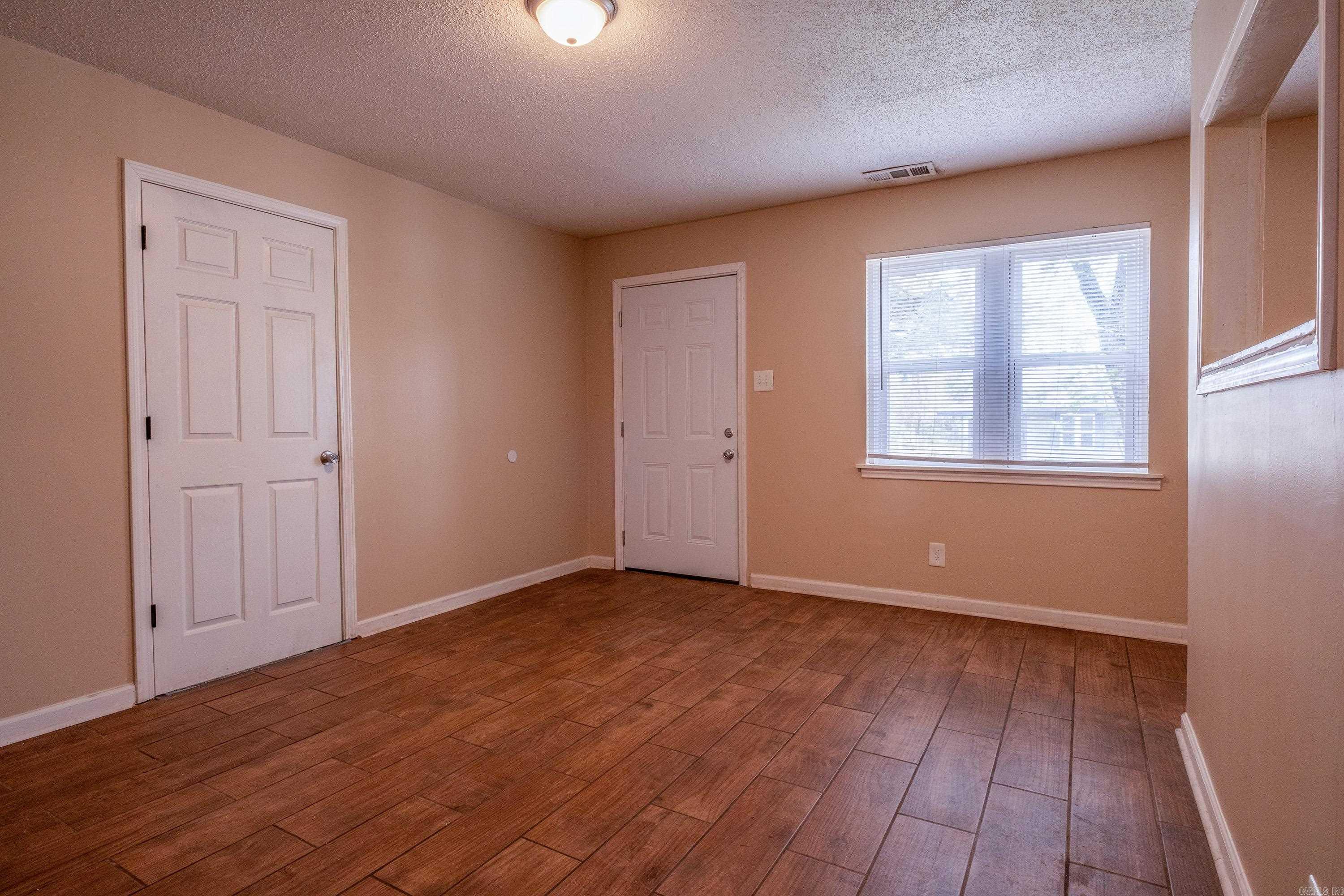 6610 E Wakefield  Little Rock, AR