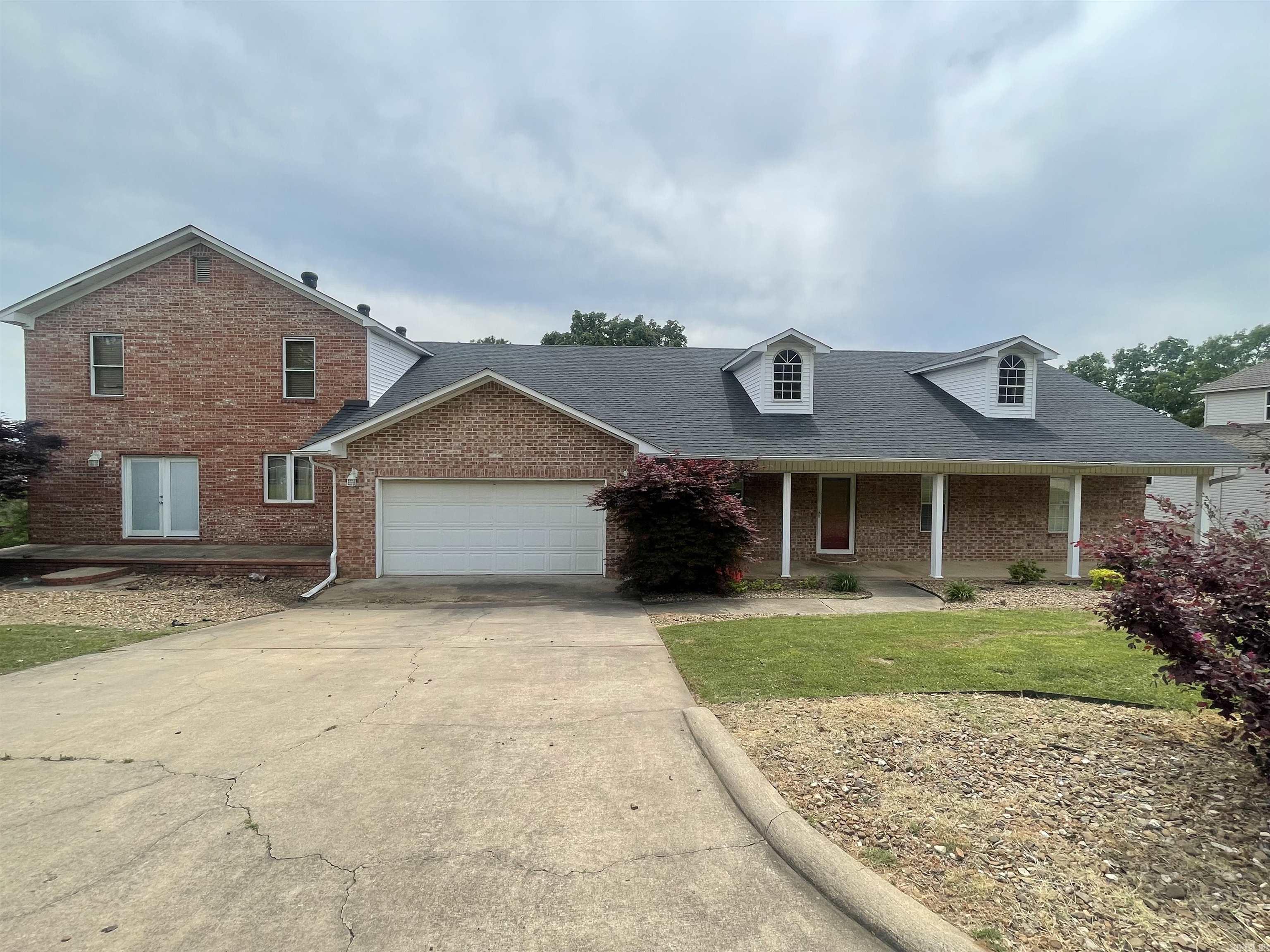 34 Valley View Dr East Russellville, AR 72802