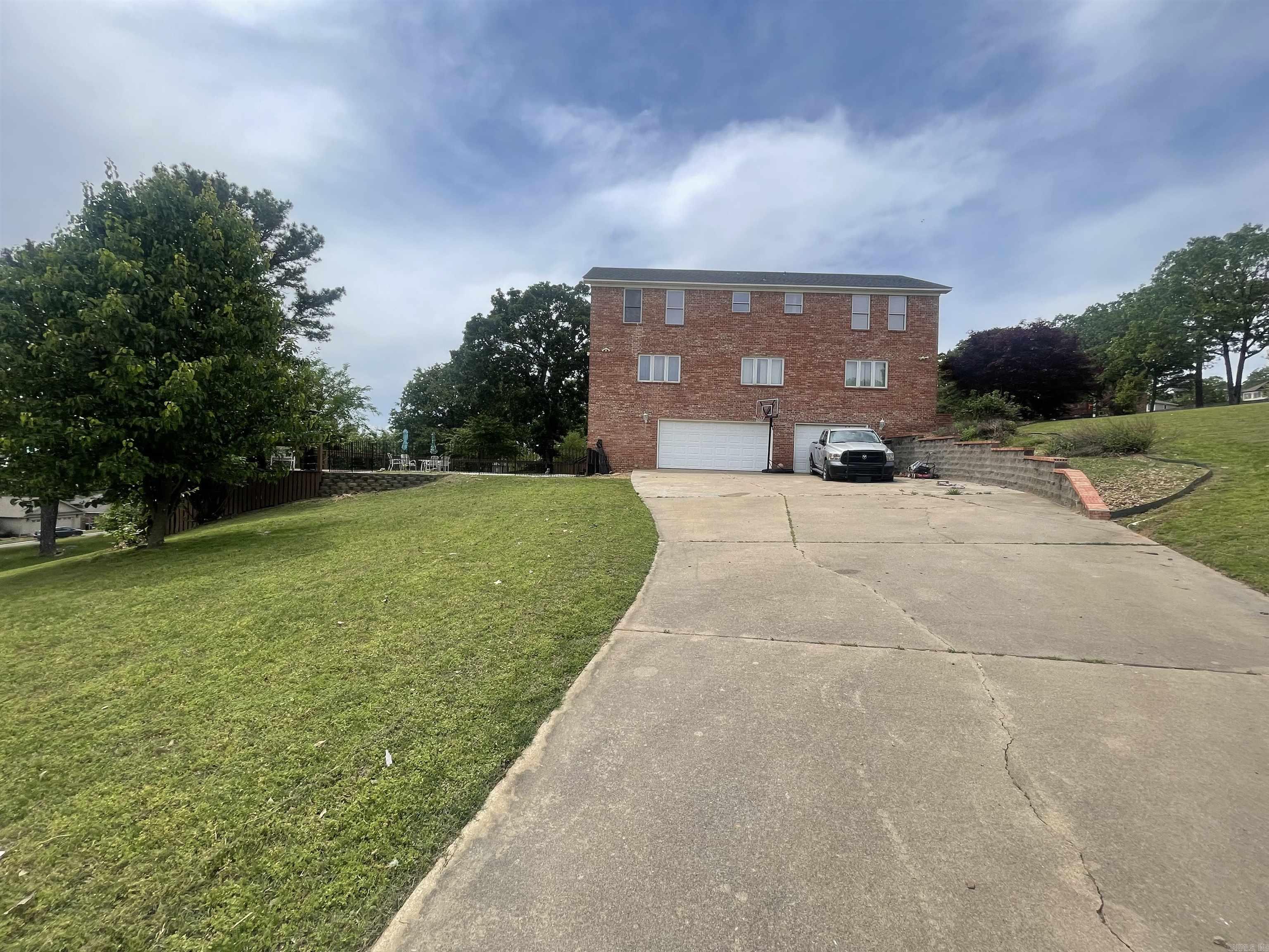 34 Valley View Dr East Russellville, AR 72802