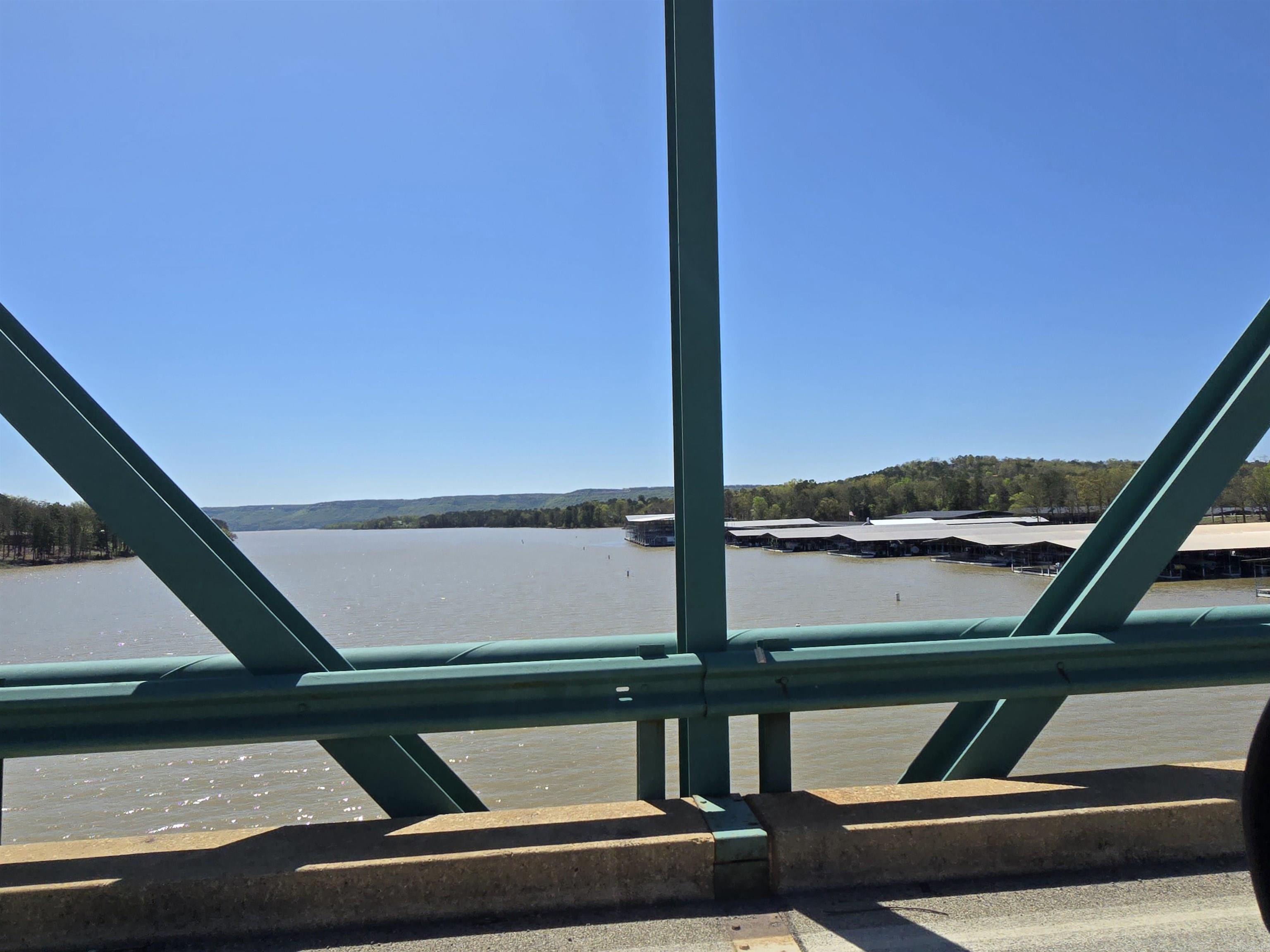 99  Emerald Lane  Greers Ferry, AR