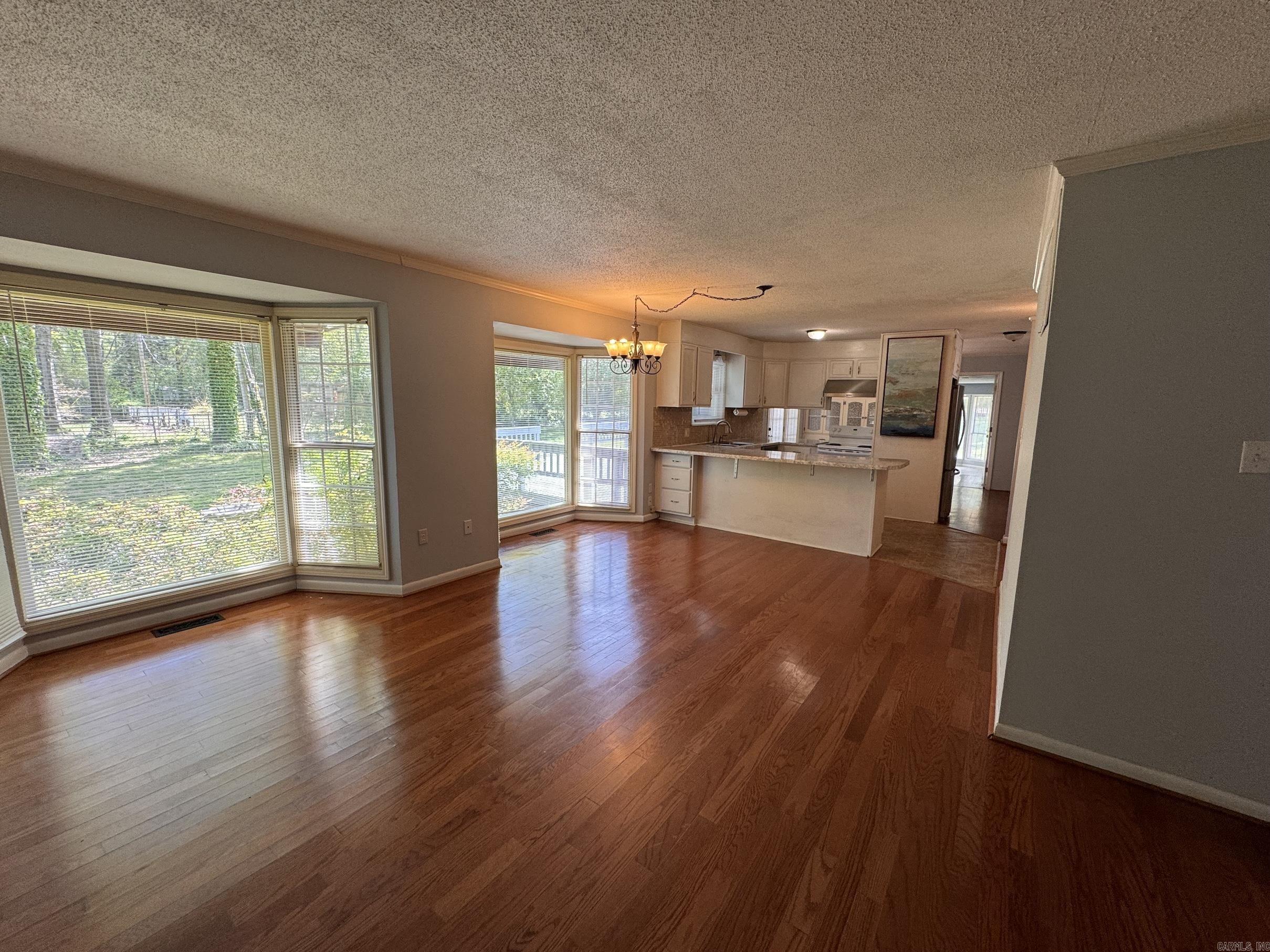 1004  Cedar  Searcy, AR
