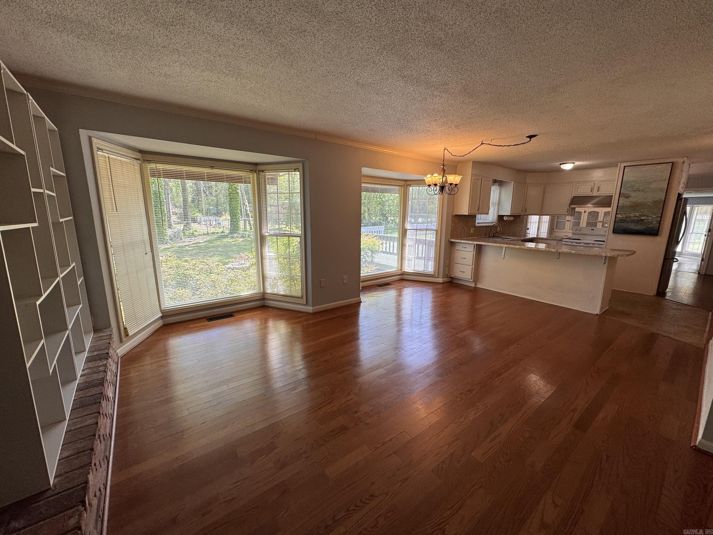 1004  Cedar  Searcy, AR