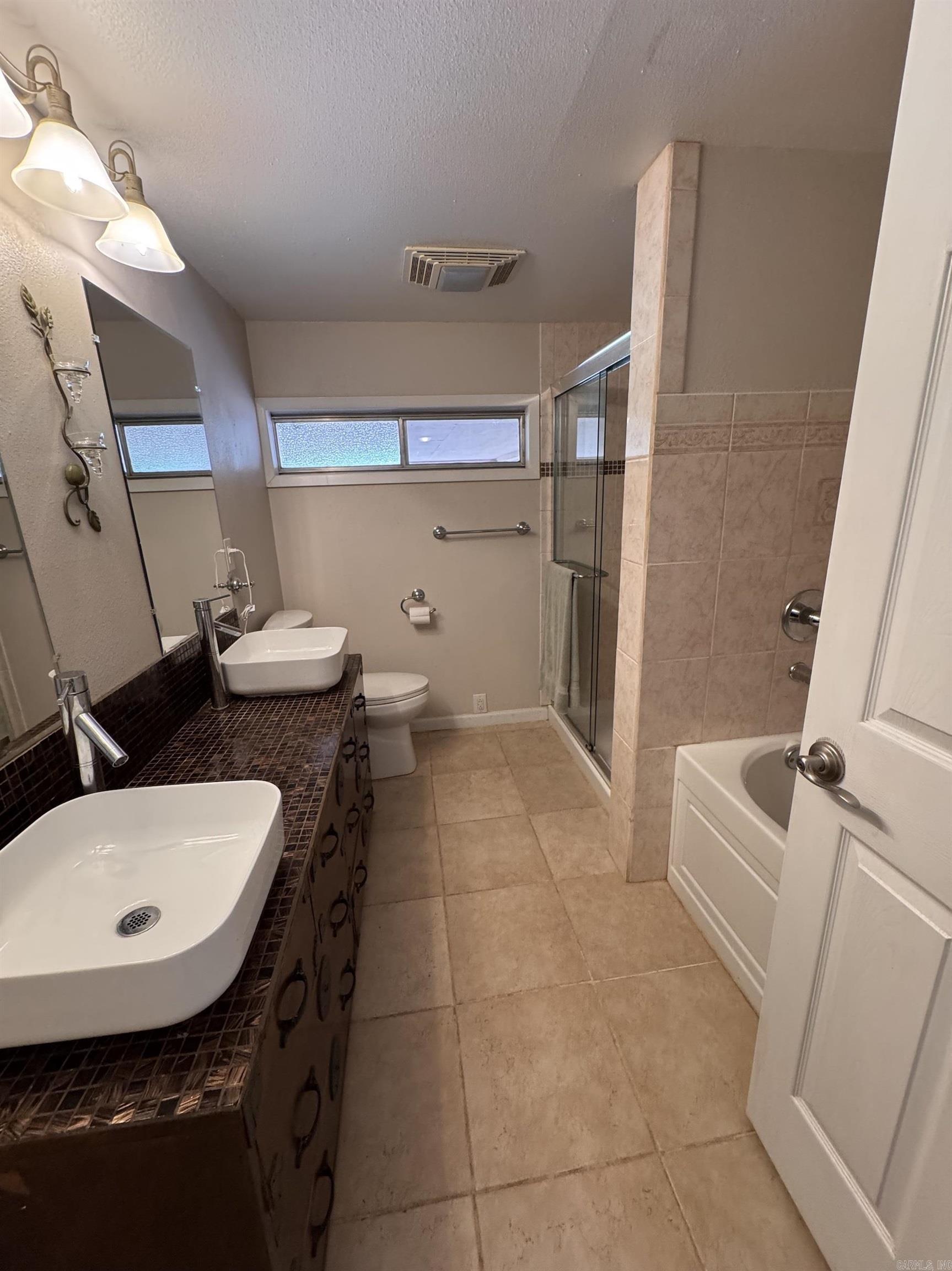 1004  Cedar  Searcy, AR