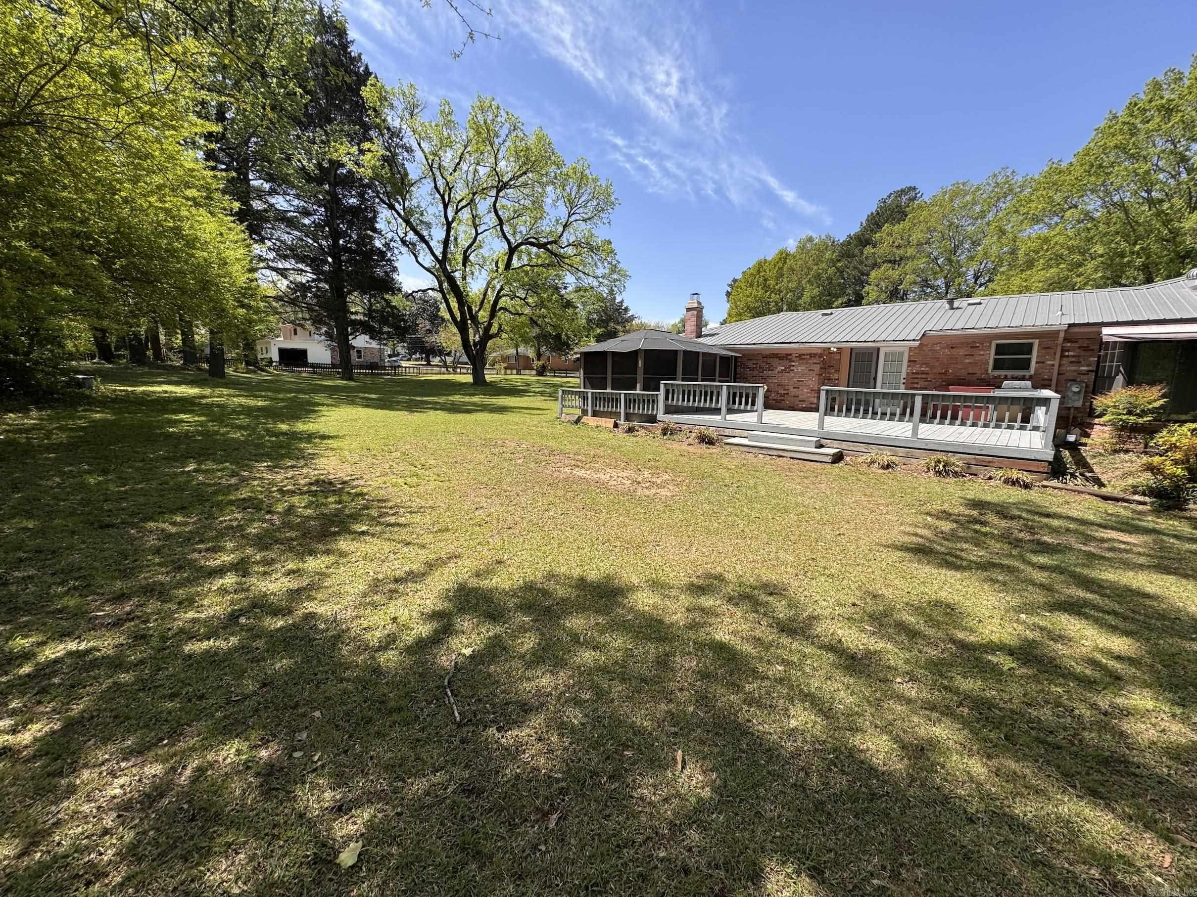 1004  Cedar  Searcy, AR