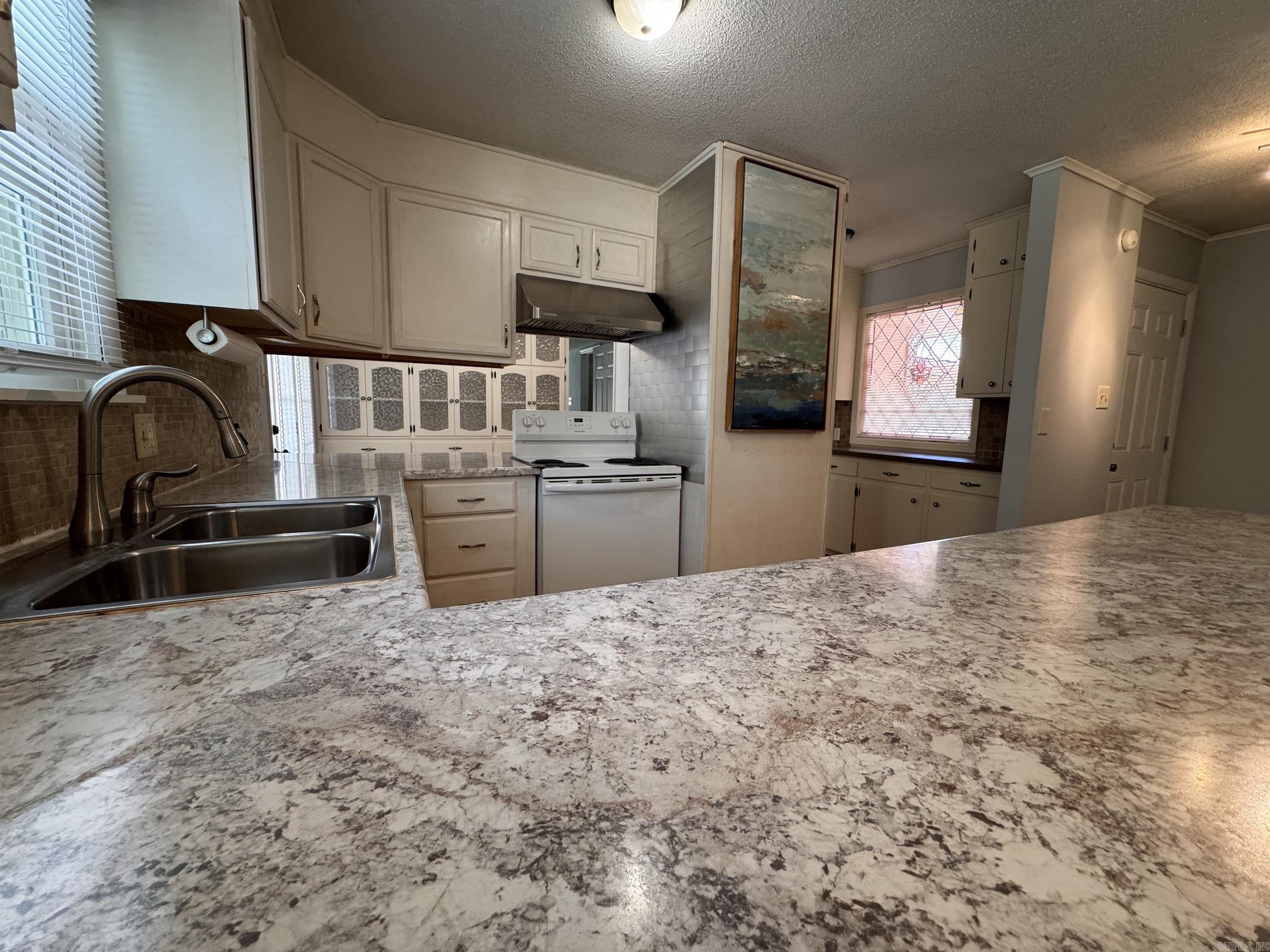 1004  Cedar  Searcy, AR