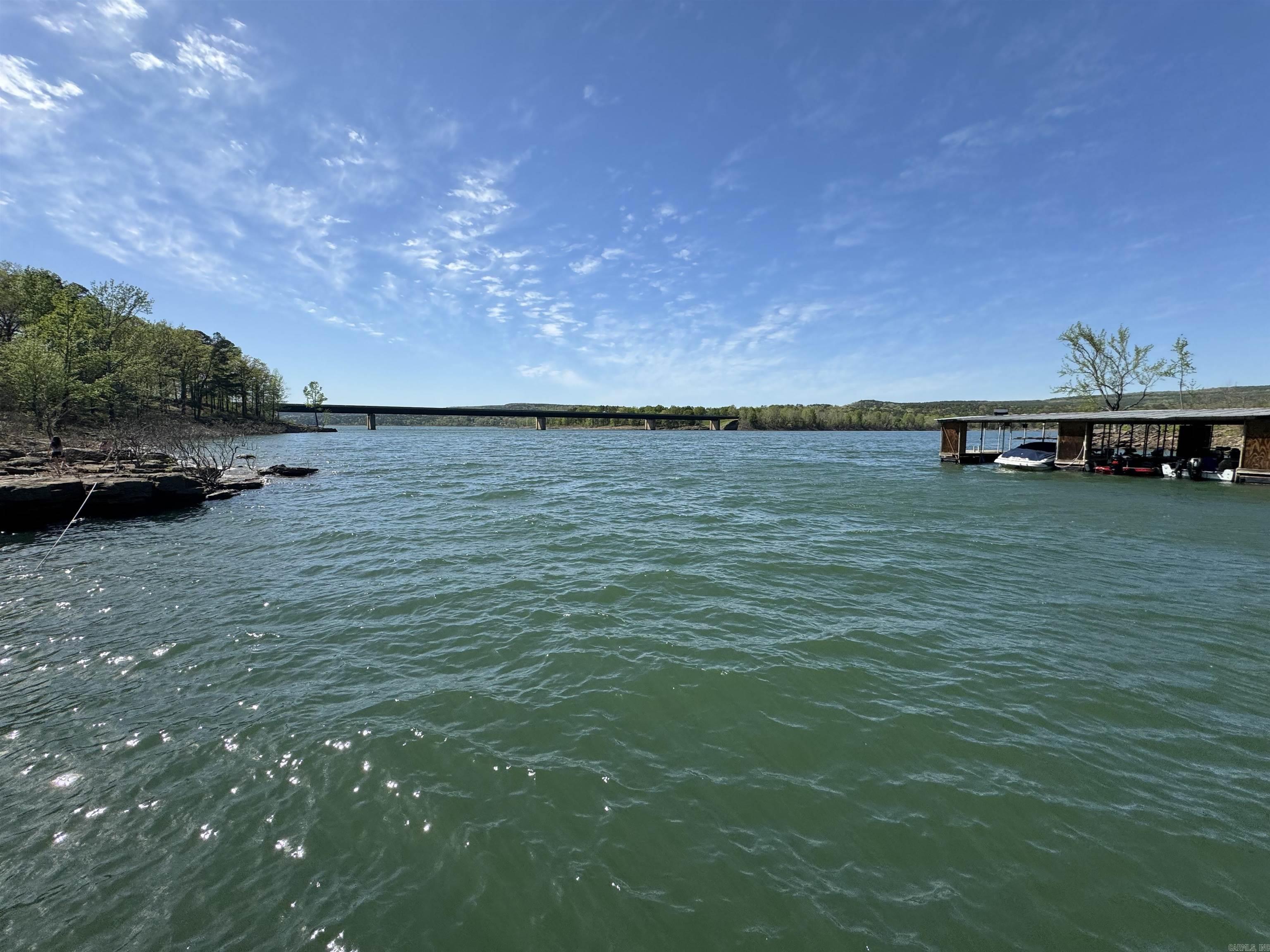 85  Lakeshore  Greers Ferry, AR