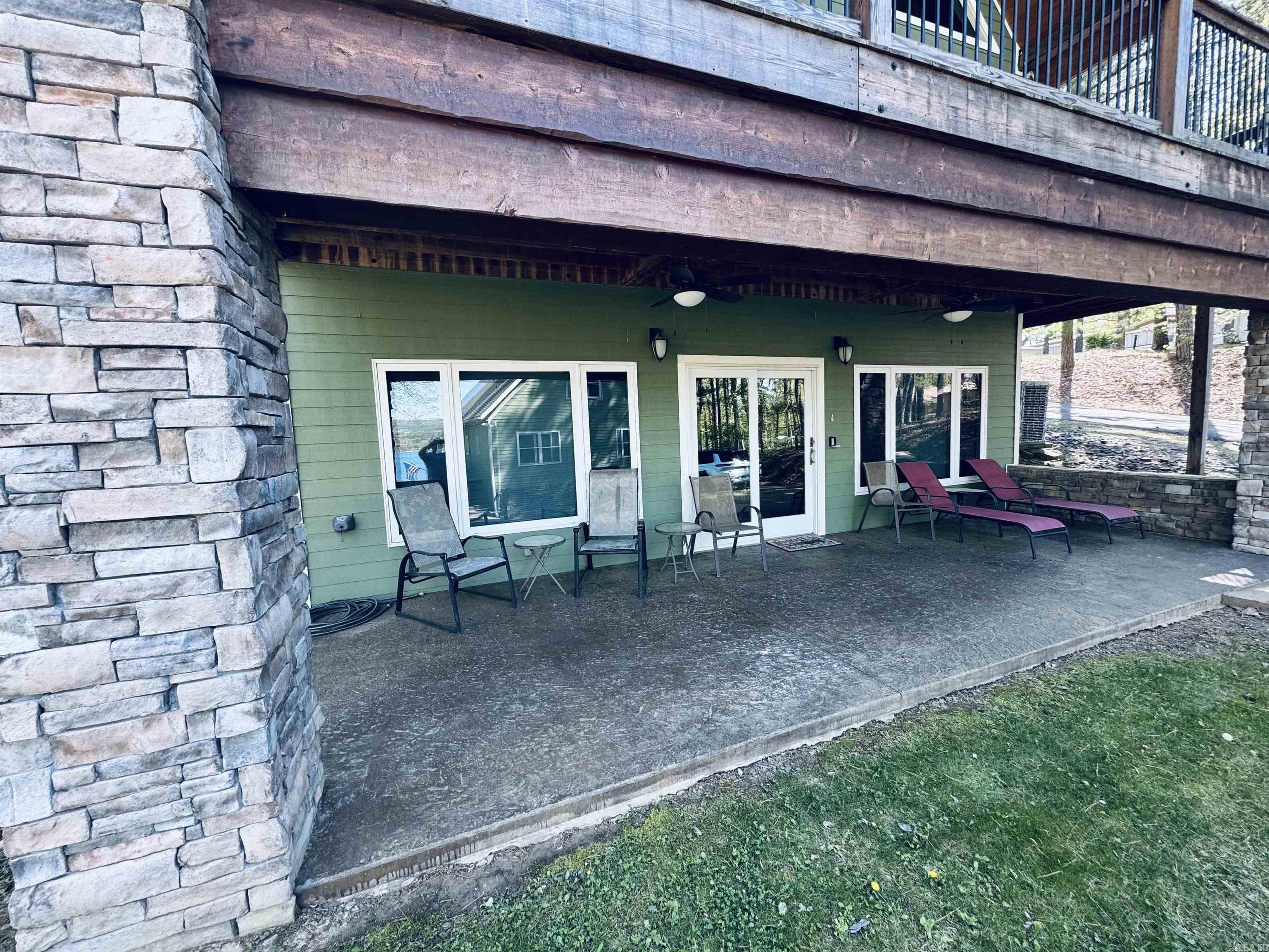 85  Lakeshore  Greers Ferry, AR