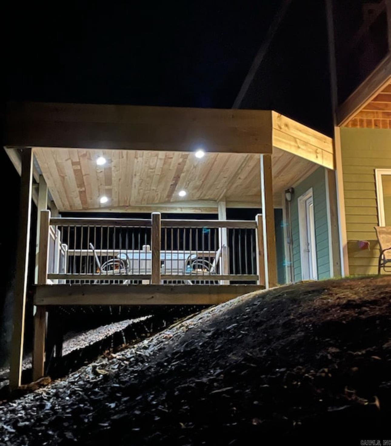85  Lakeshore  Greers Ferry, AR
