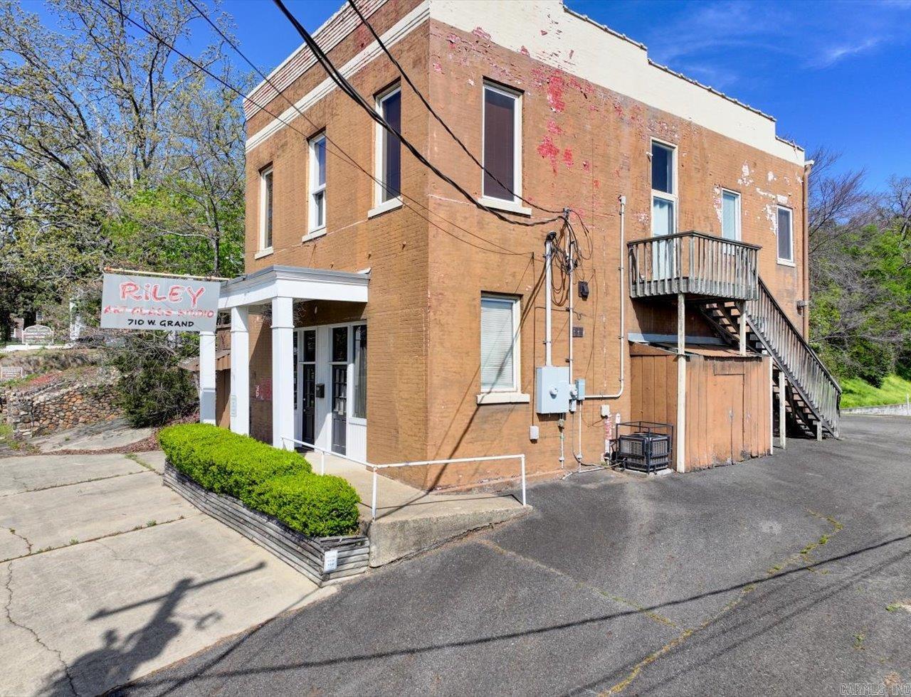 710 W Grand Ave  Hot Springs, AR