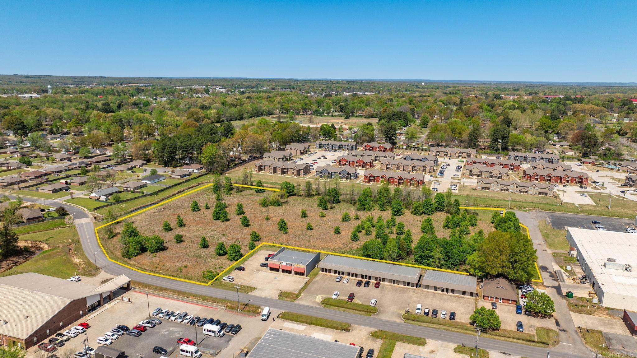 00  Plaza  Cabot, AR