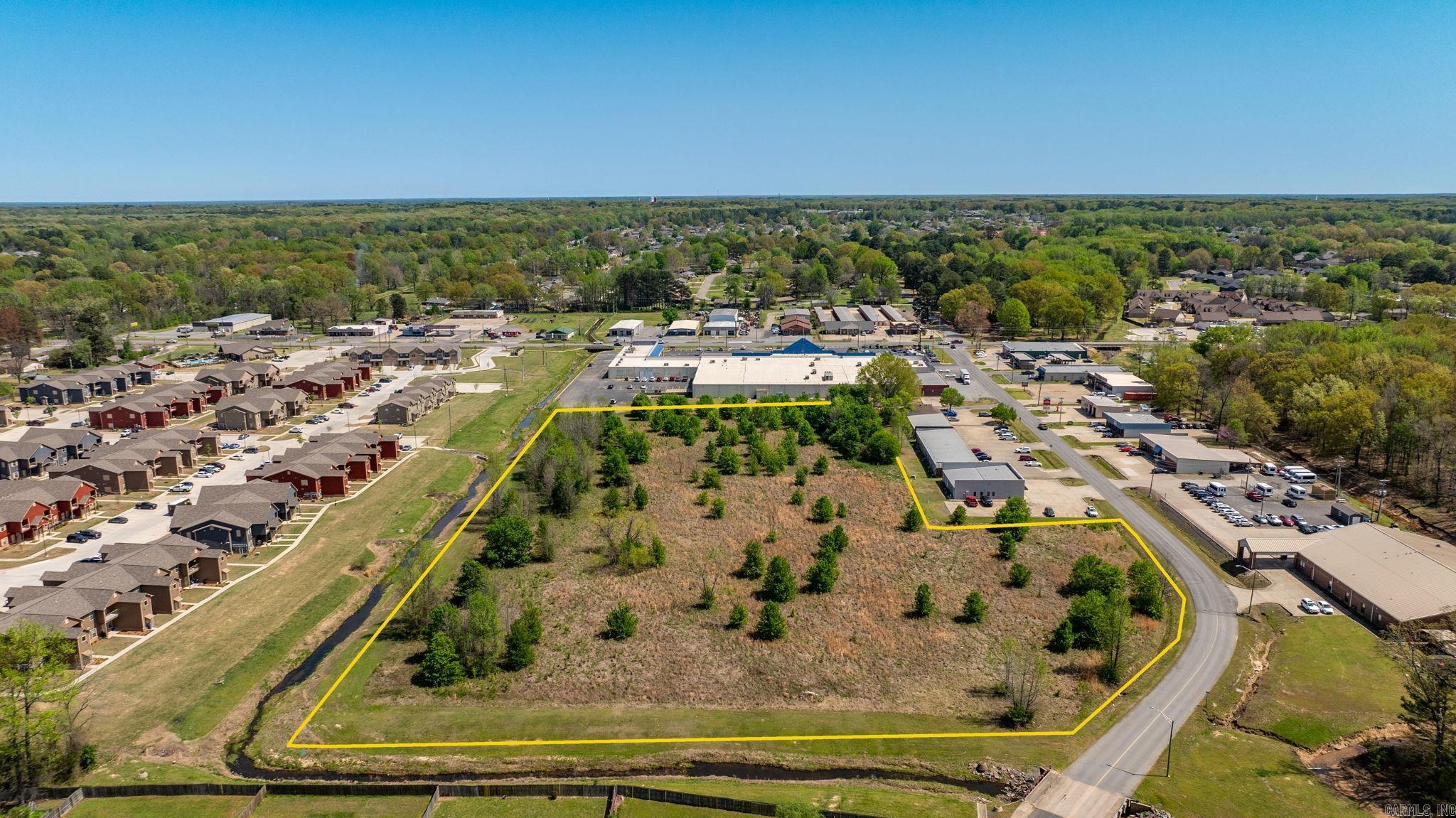 00  Plaza  Cabot, AR