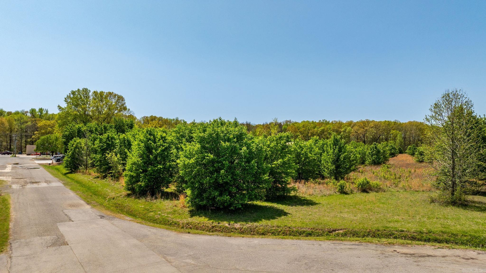 00  Plaza  Cabot, AR