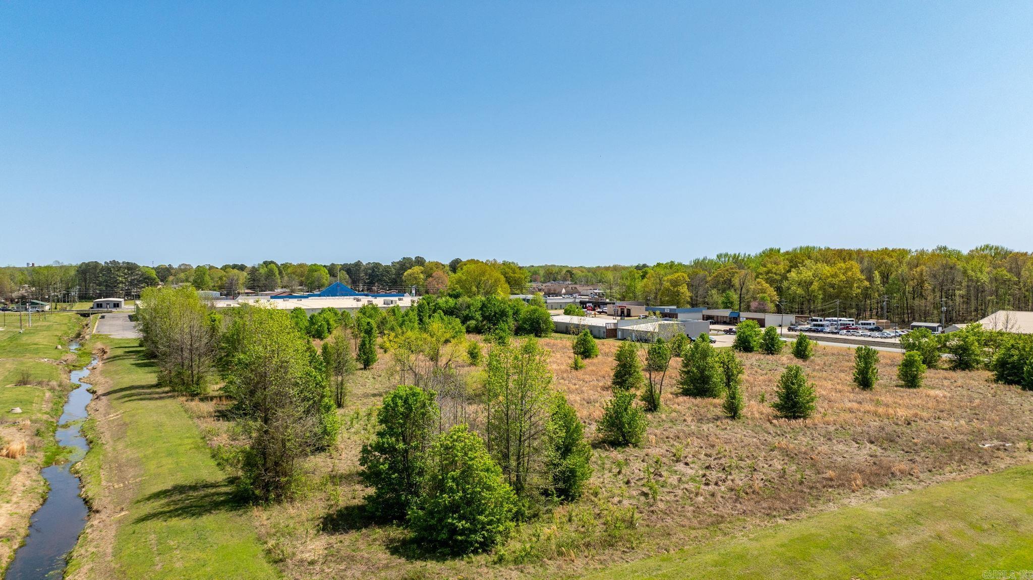 00  Plaza  Cabot, AR