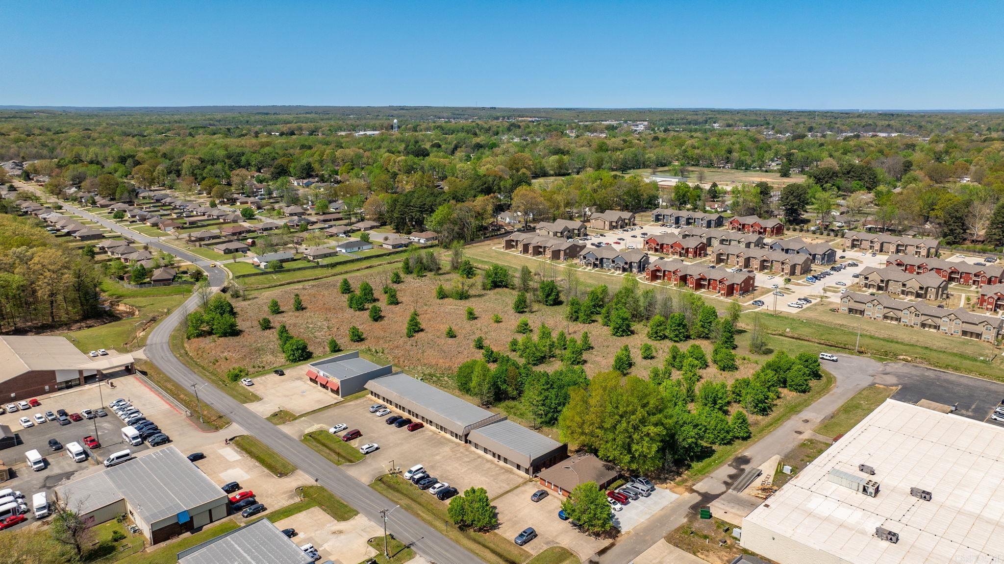 00  Plaza  Cabot, AR