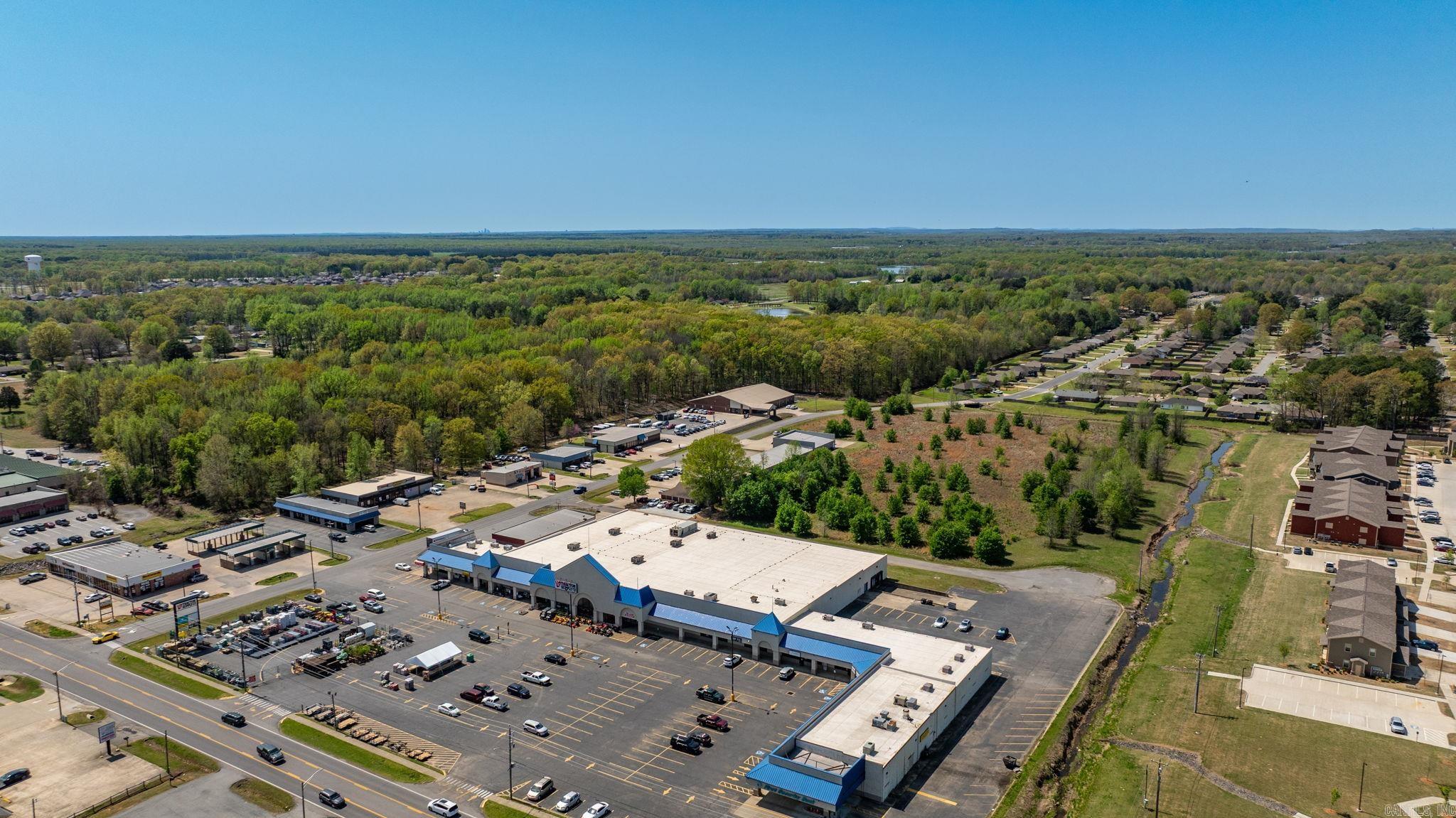 00  Plaza  Cabot, AR