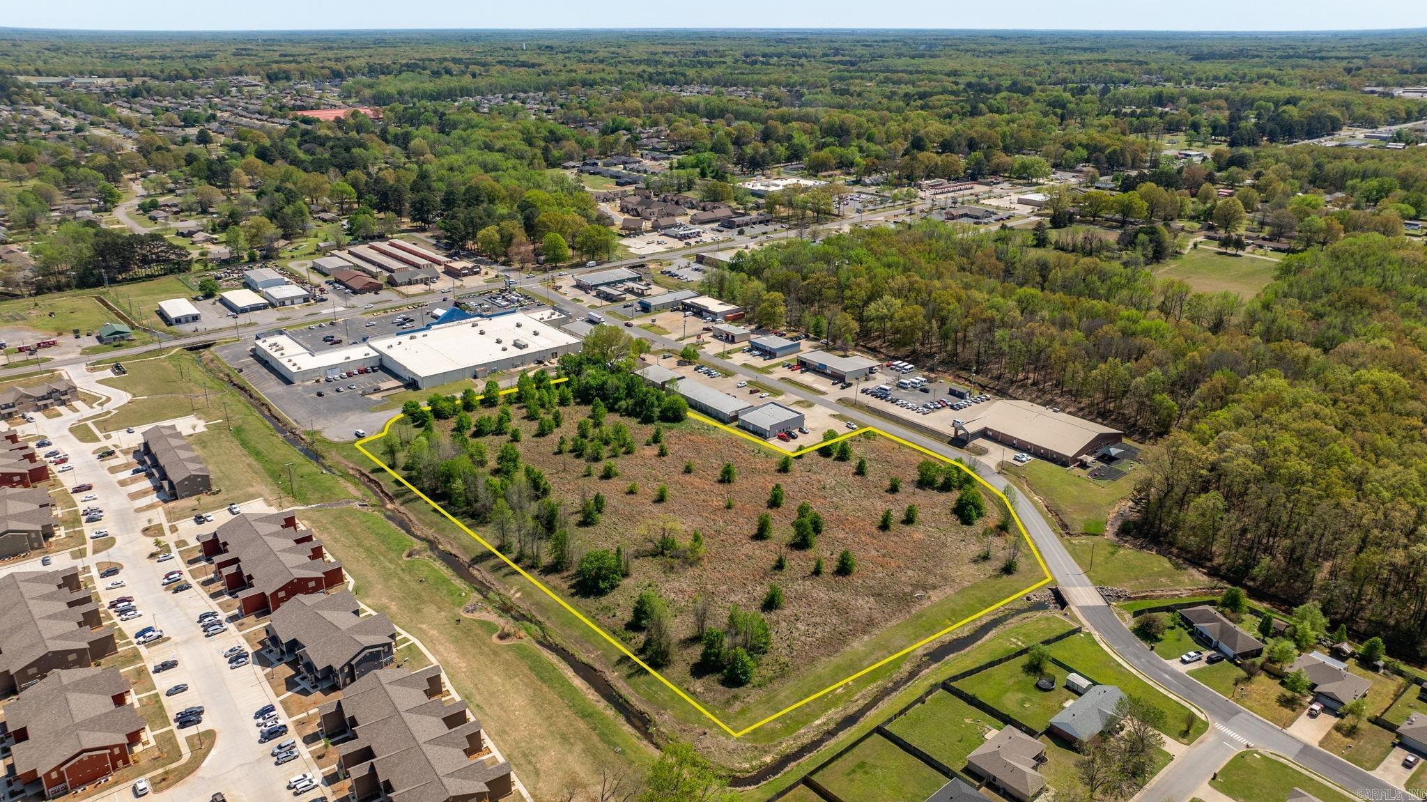 00  Plaza  Cabot, AR