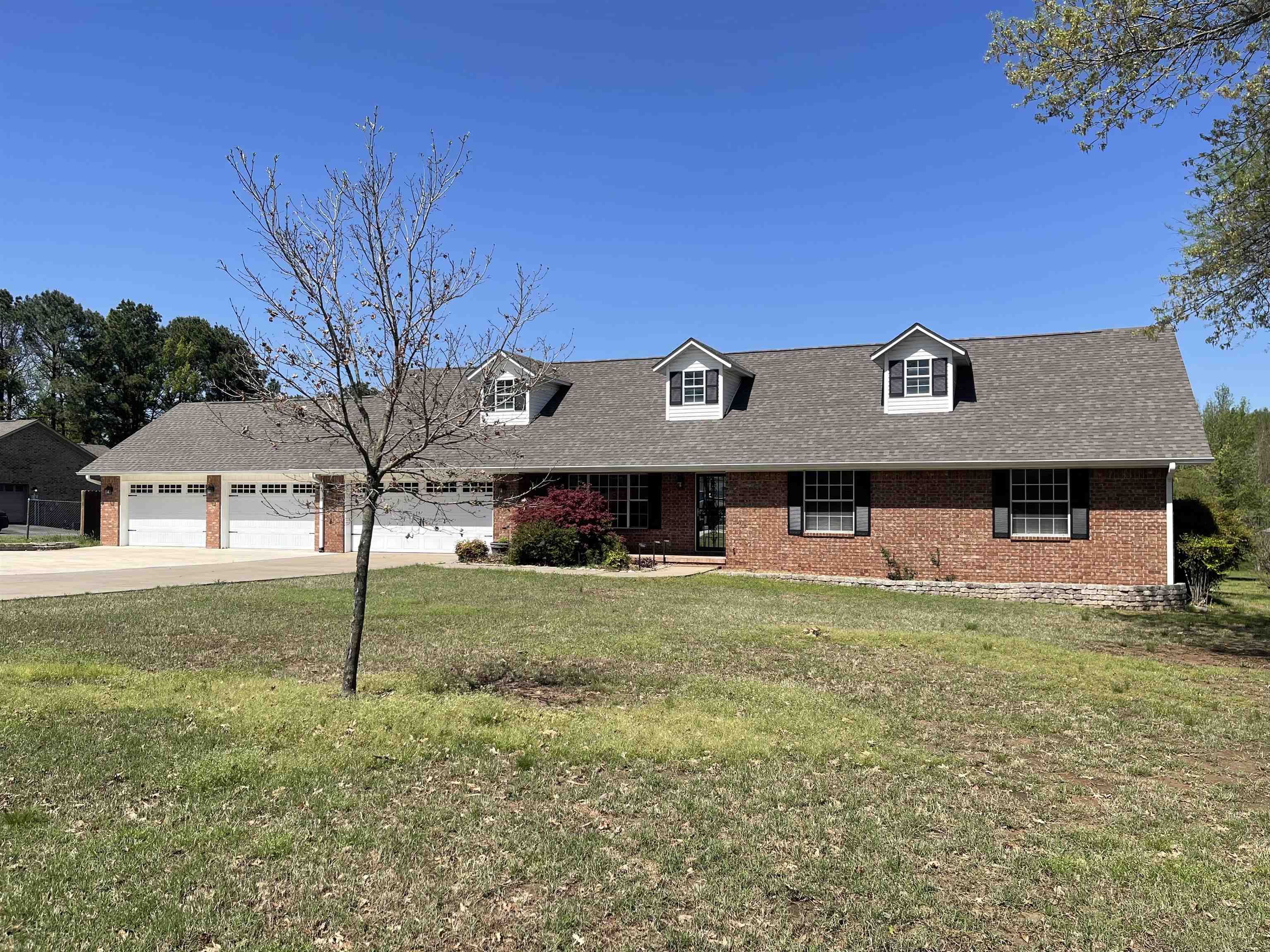 20  Shamrock  Clarksville, AR
