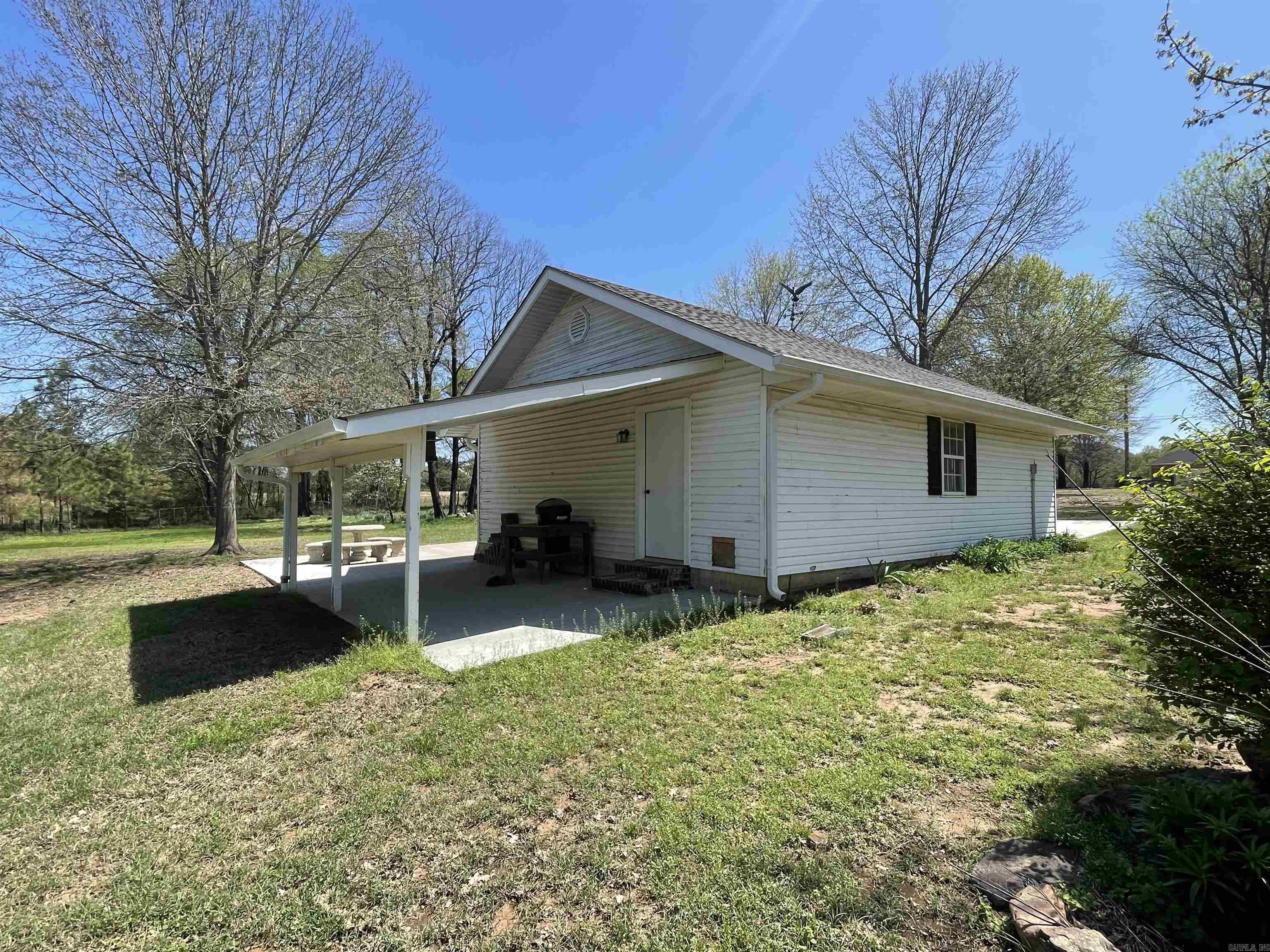20 Shamrock  Clarksville, AR