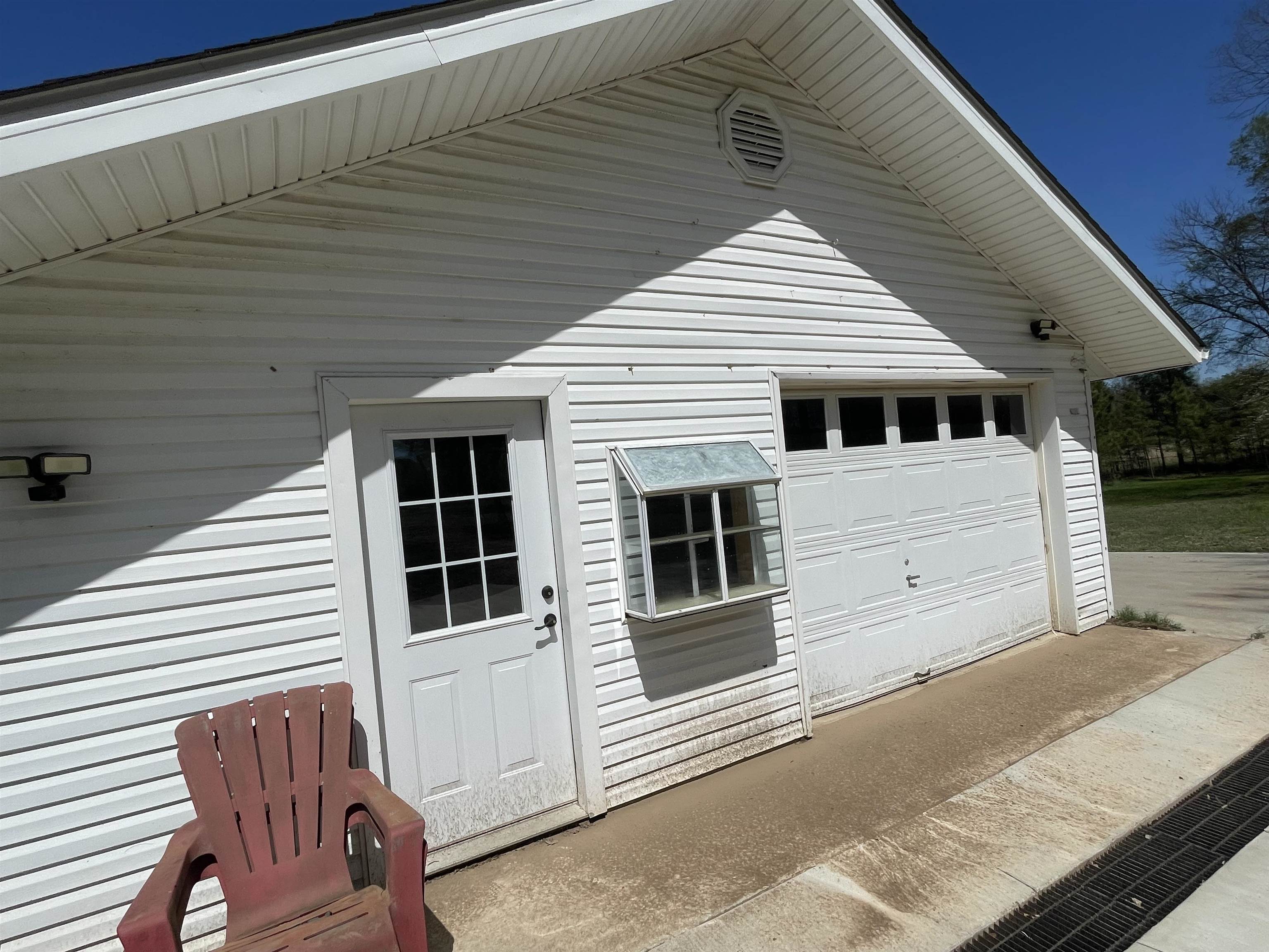 20  Shamrock  Clarksville, AR