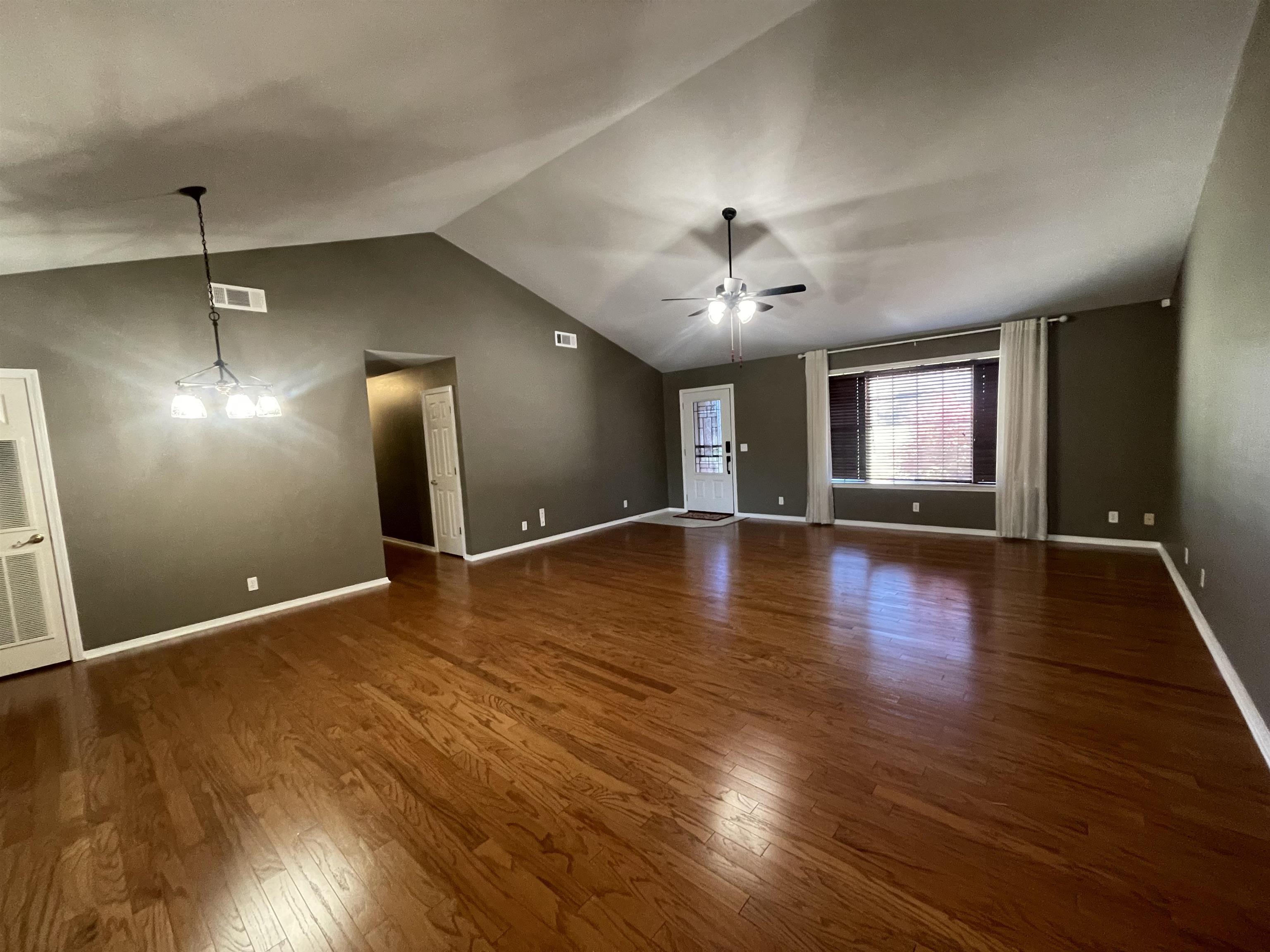 20  Shamrock  Clarksville, AR