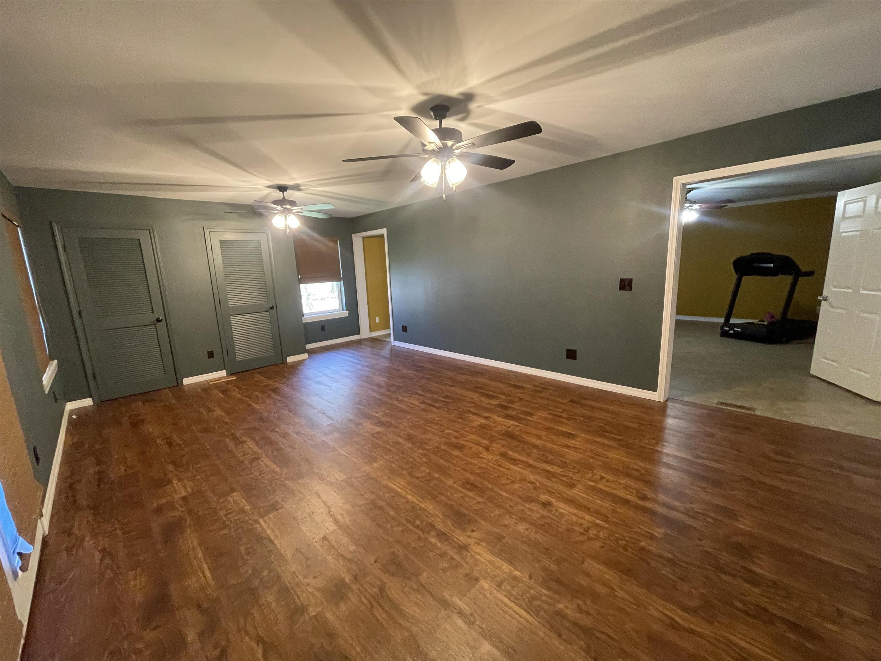 20  Shamrock  Clarksville, AR