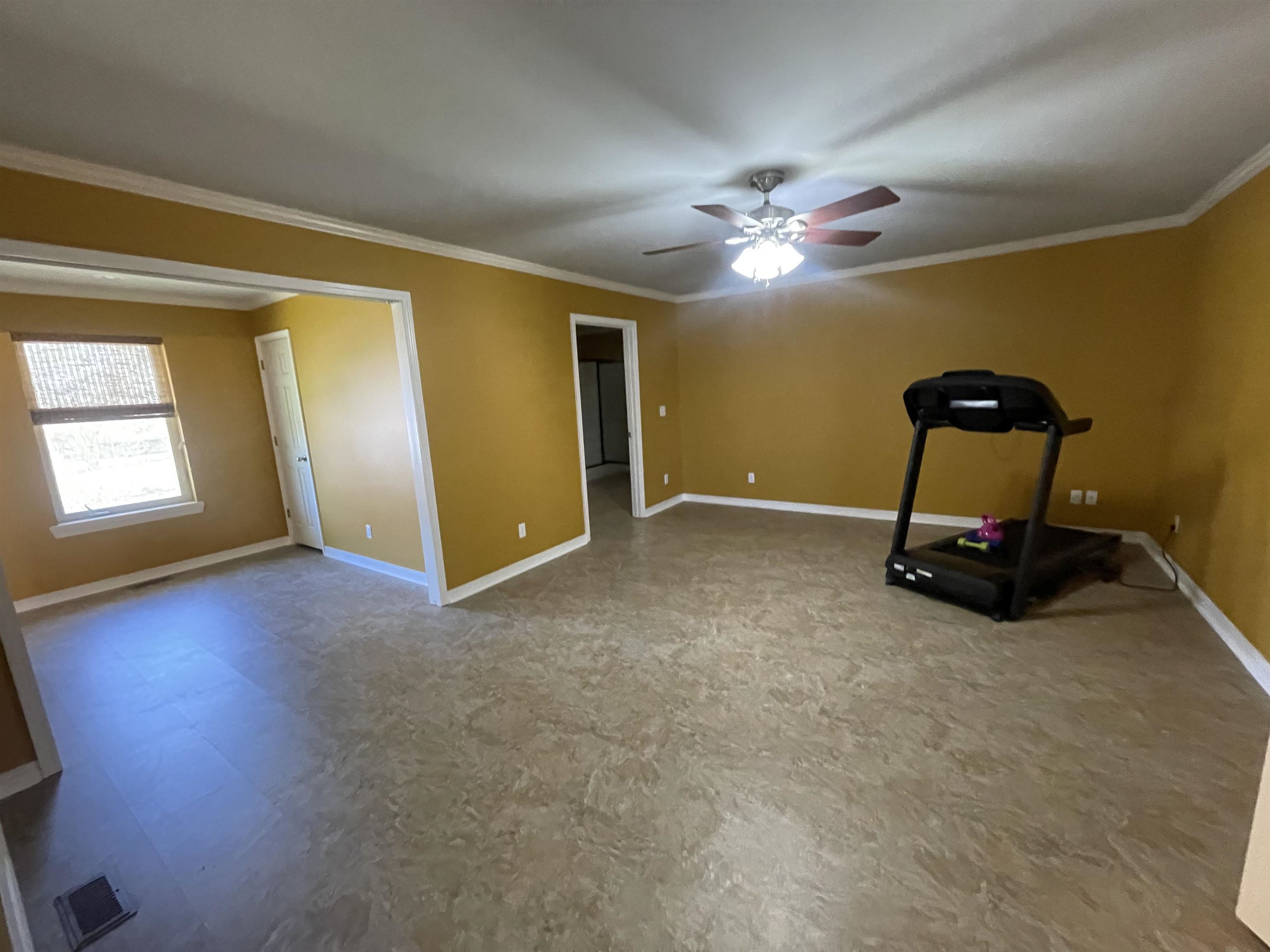 20  Shamrock  Clarksville, AR