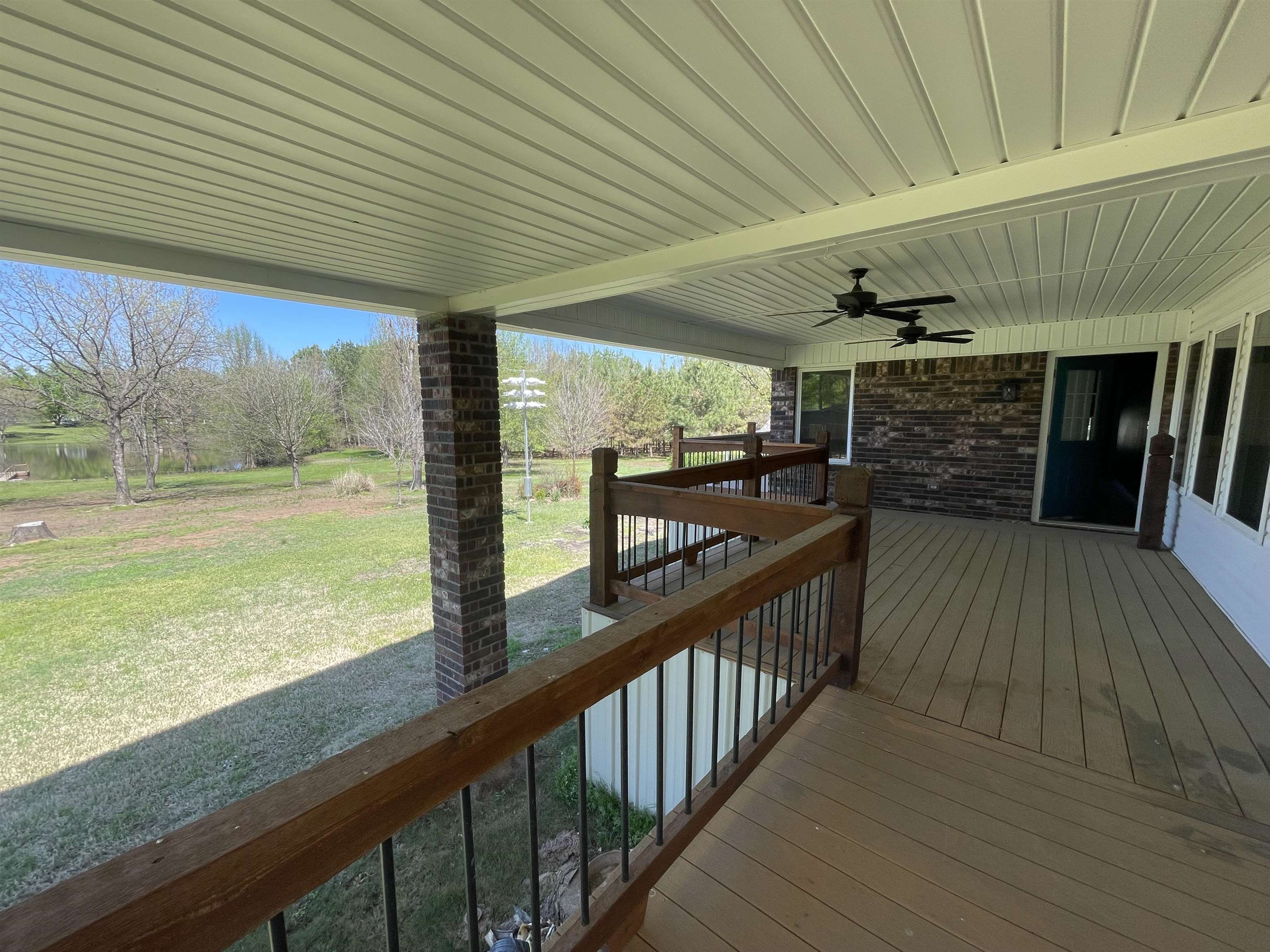 20  Shamrock  Clarksville, AR
