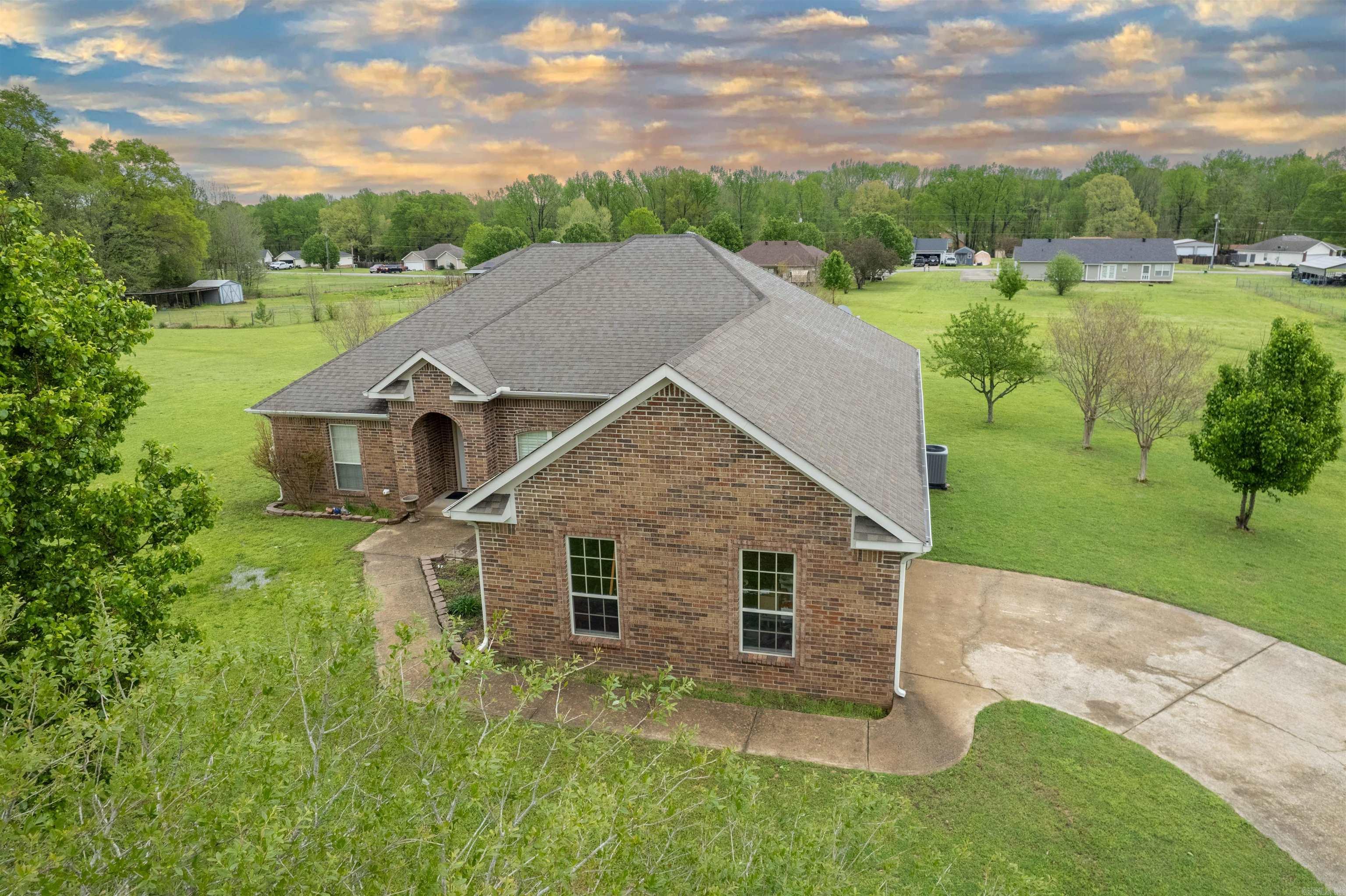 84  Robins Nest  Lonoke, AR