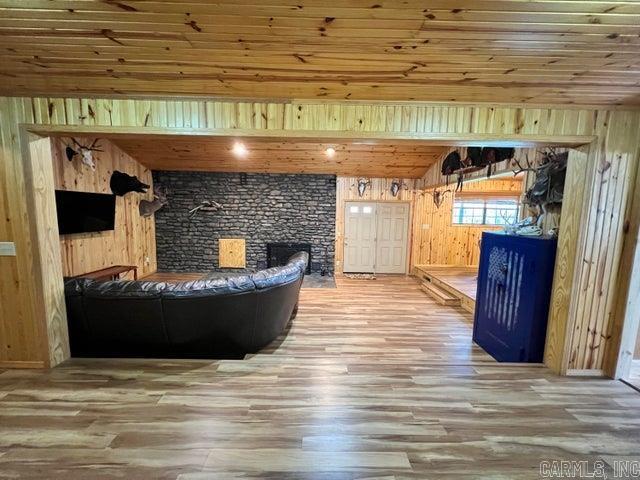 1174  County Road 3335  Clarksville, AR