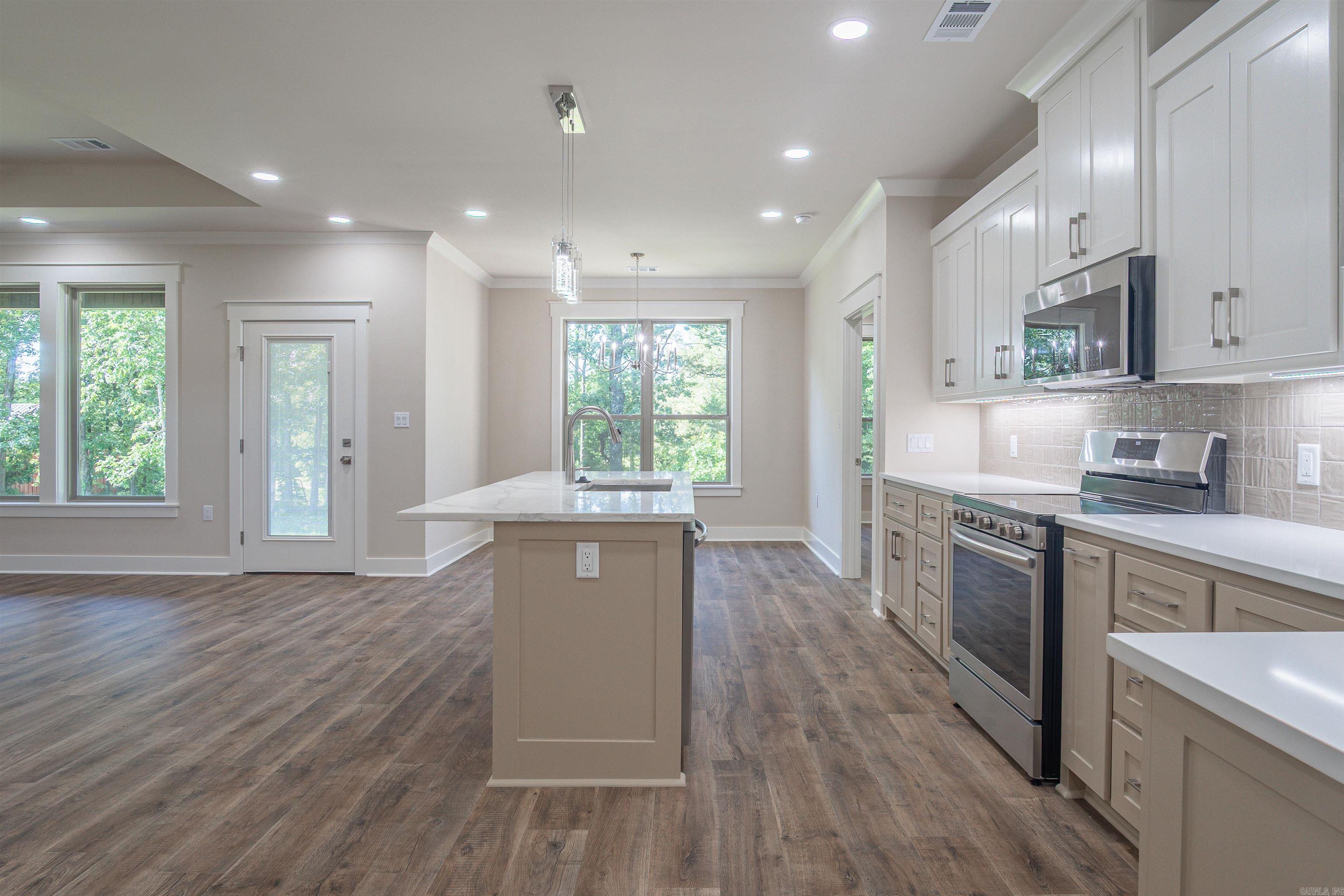 228  Michelle  Beebe, AR