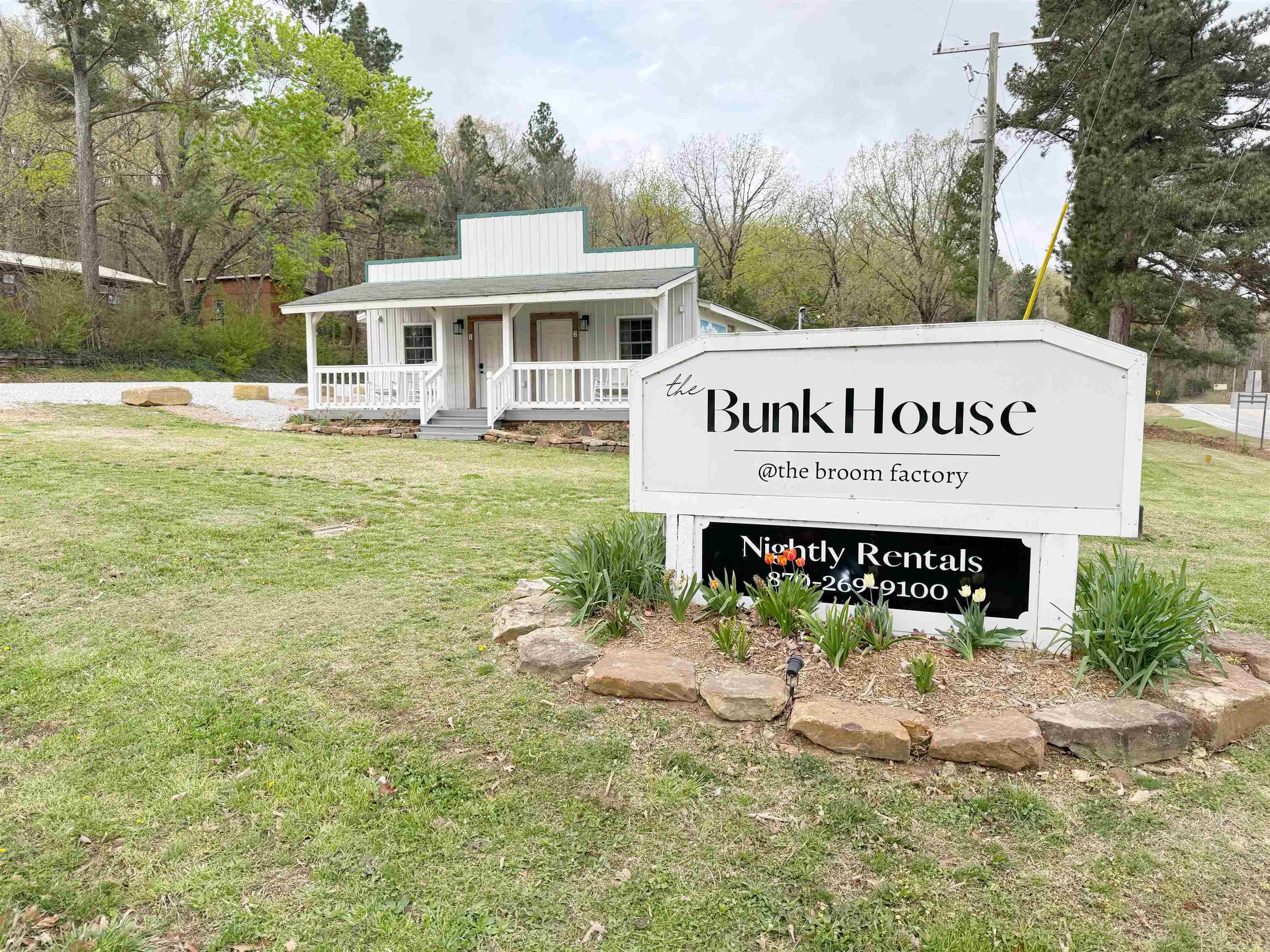 263  Jimmy Driftwood Pkwy  Mountain View, AR