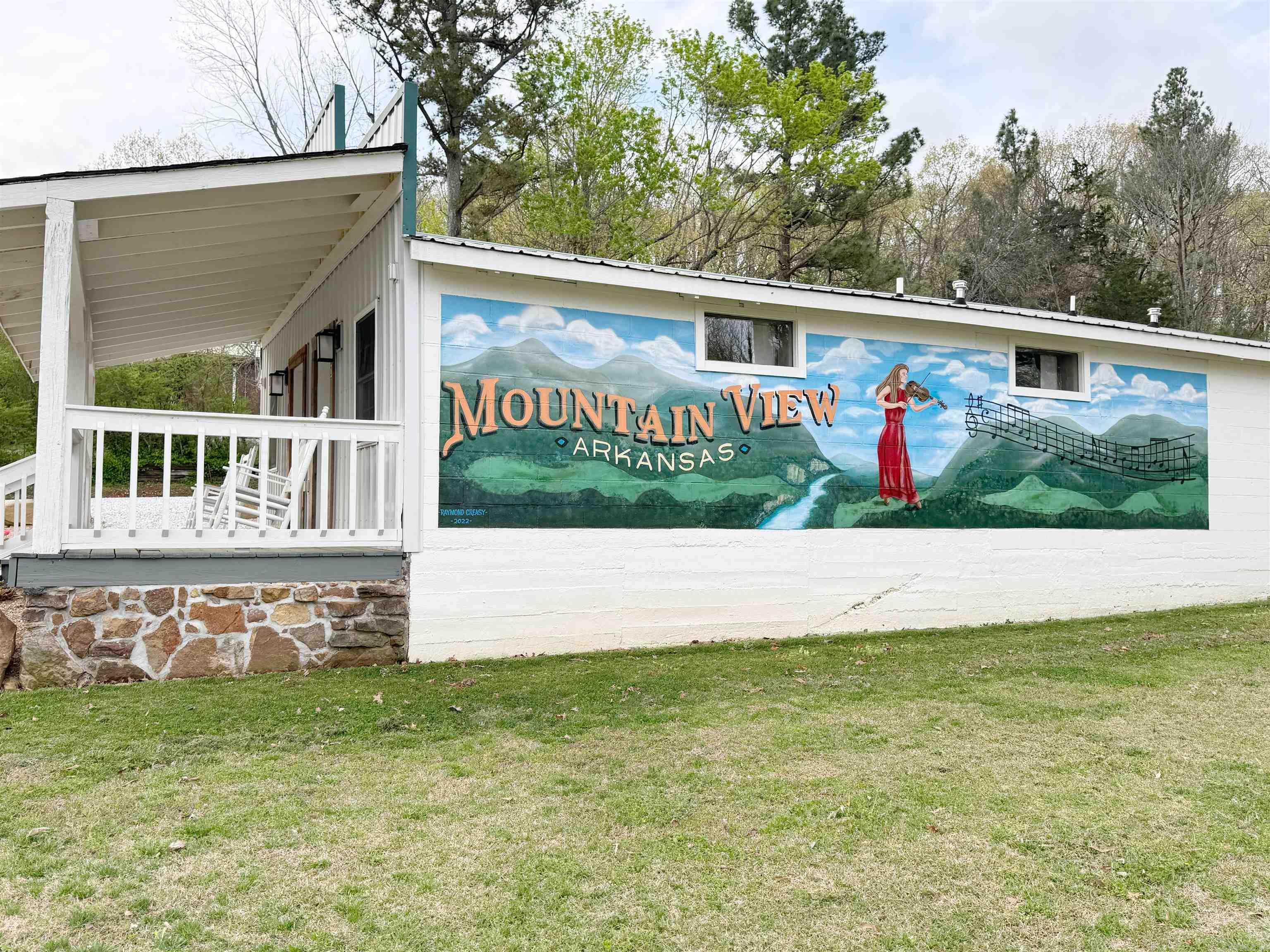 263  Jimmy Driftwood Pkwy  Mountain View, AR