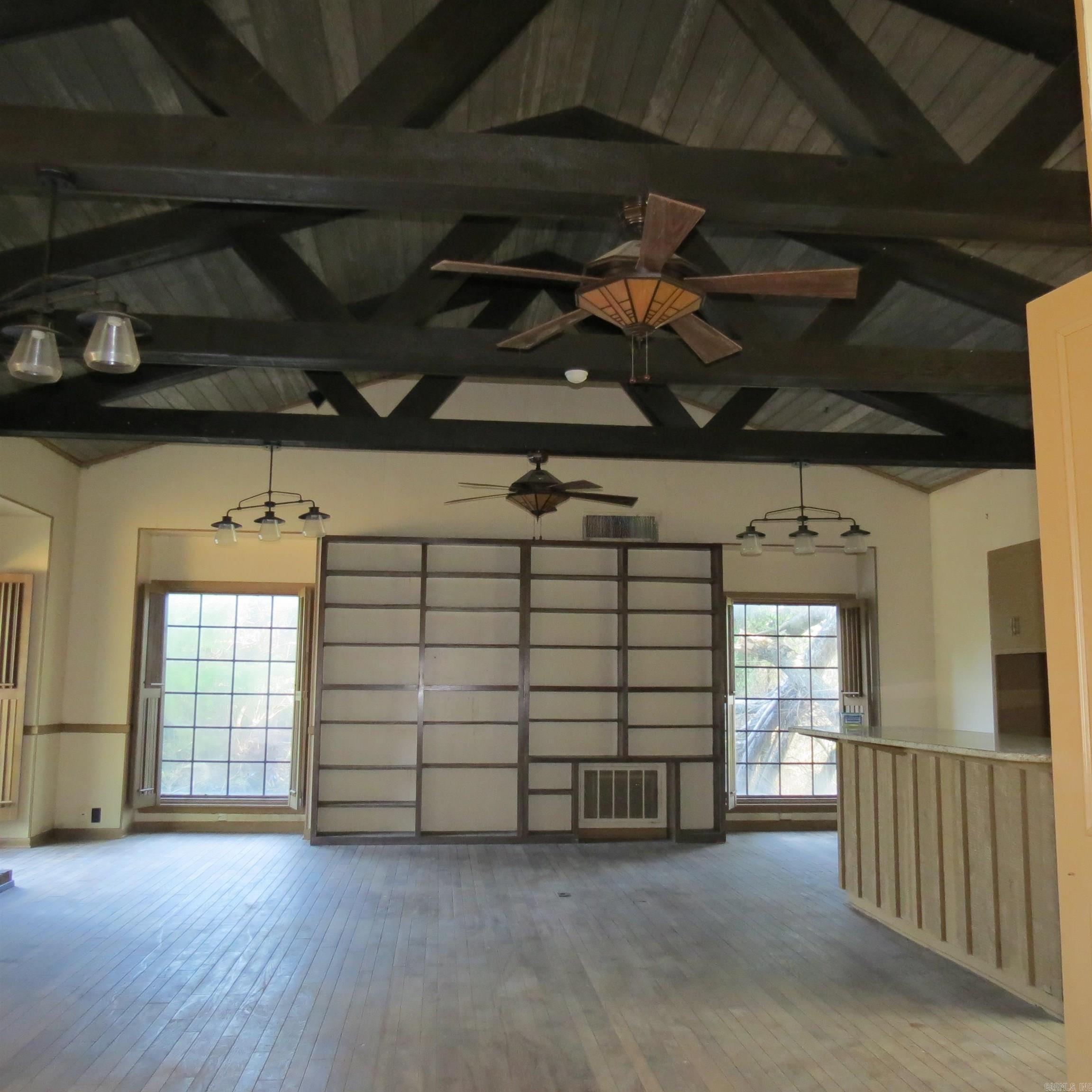 2176  Hwy 33  Almyra, AR