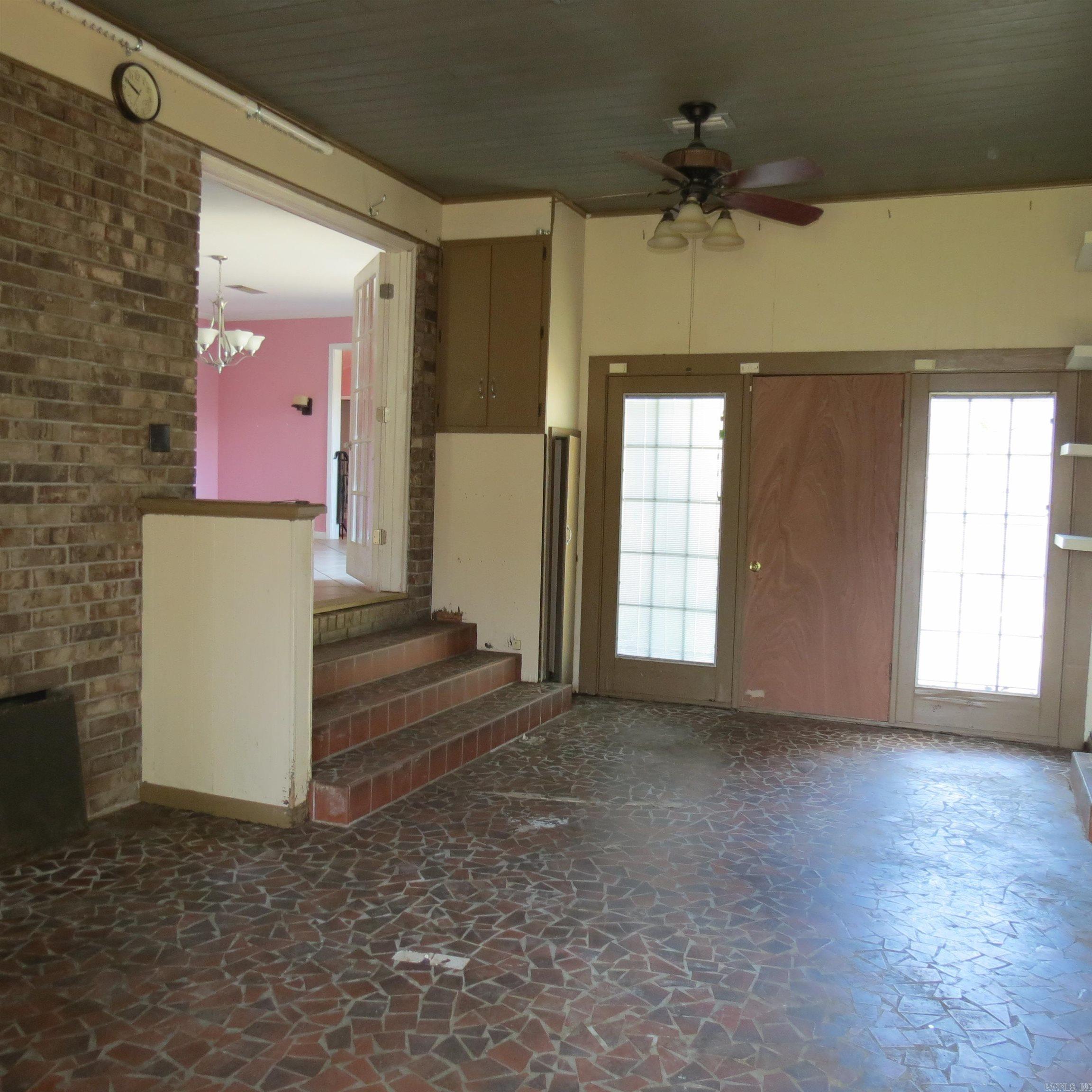 2176  Hwy 33  Almyra, AR