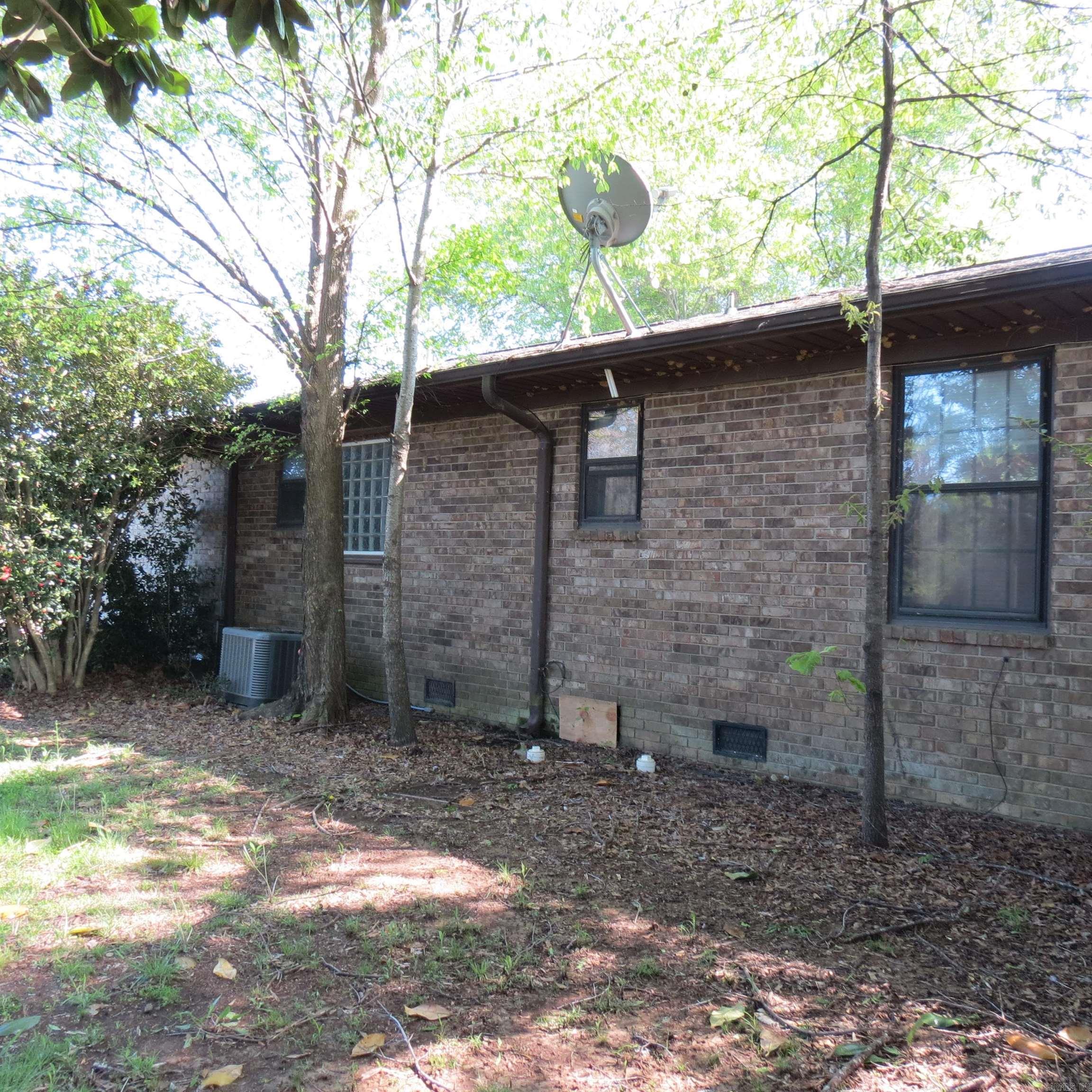 2176  Hwy 33  Almyra, AR