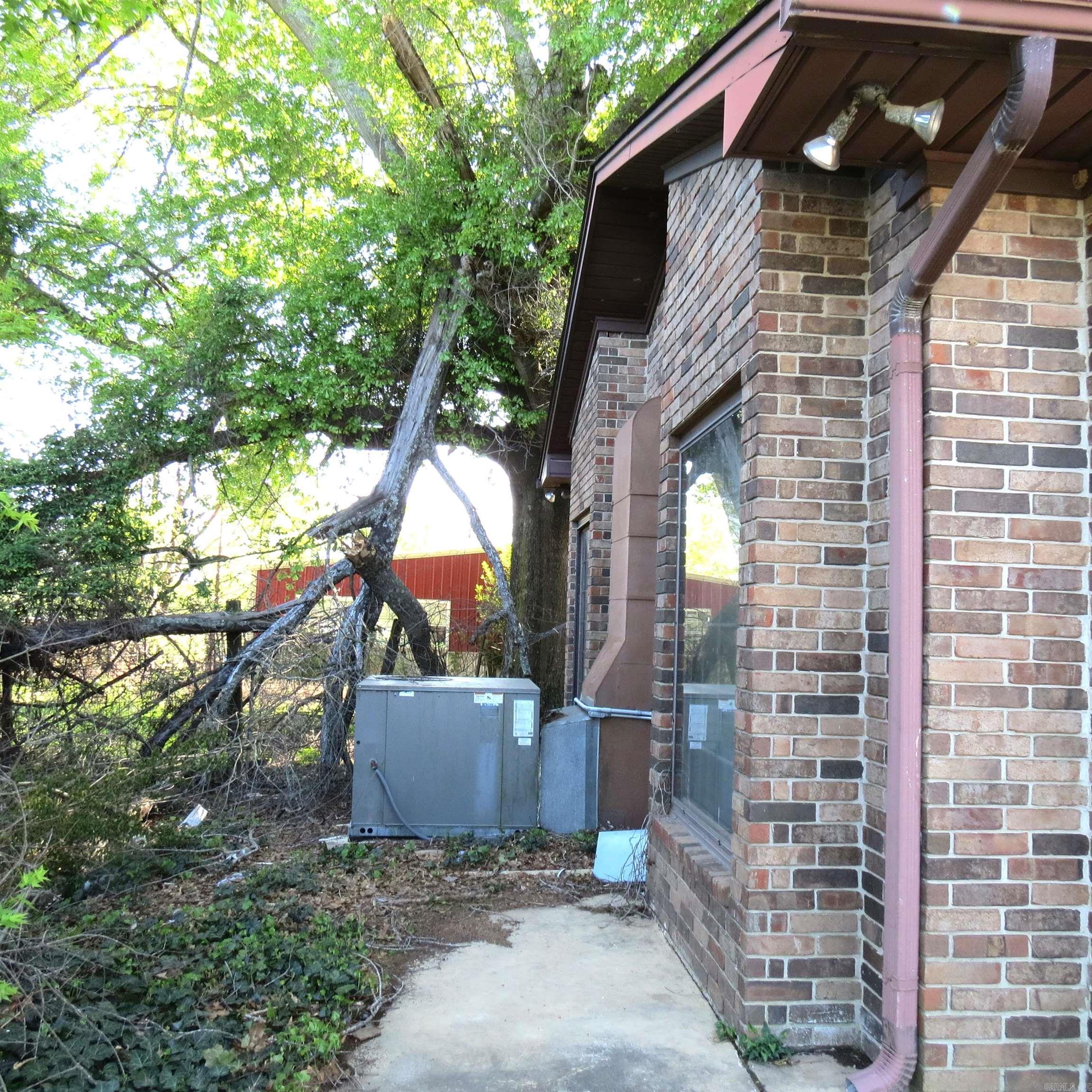 2176  Hwy 33  Almyra, AR