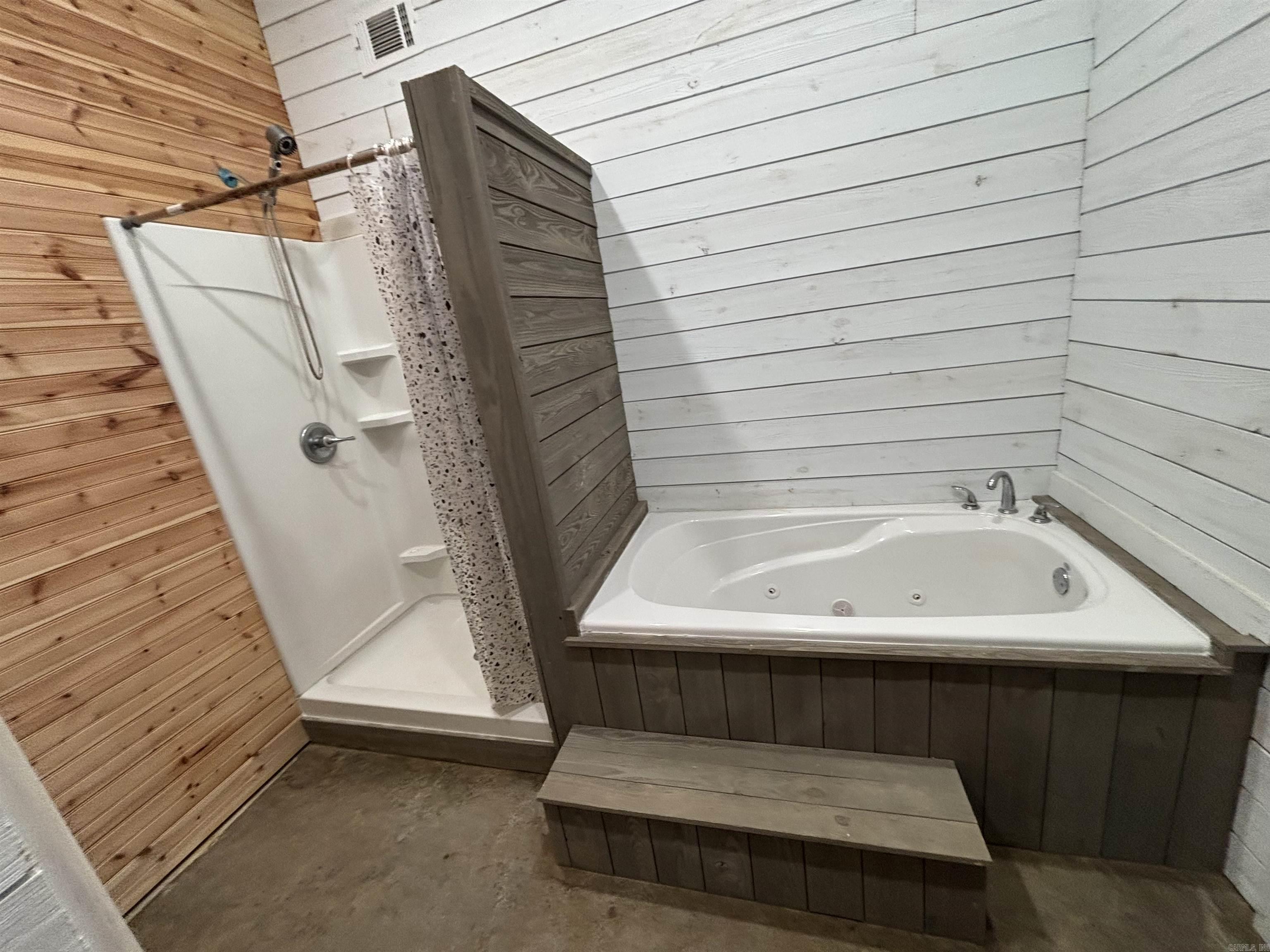 693  Little Blakley Creek  Jessieville, AR