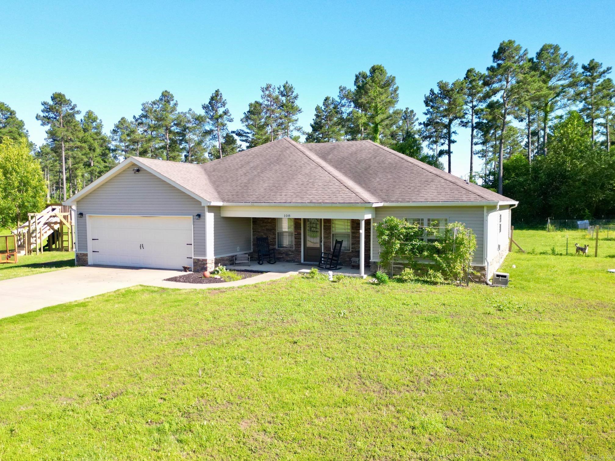 108  Crystal Valley  Searcy, AR