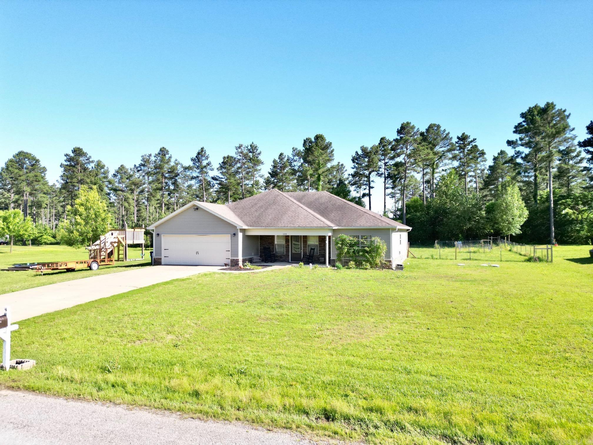 108  Crystal Valley  Searcy, AR