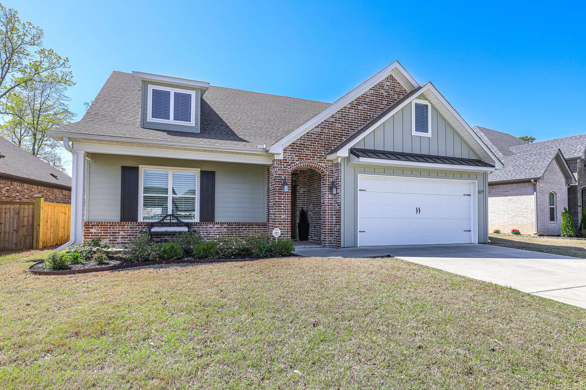 1519  SAWTOOTH  Benton, AR