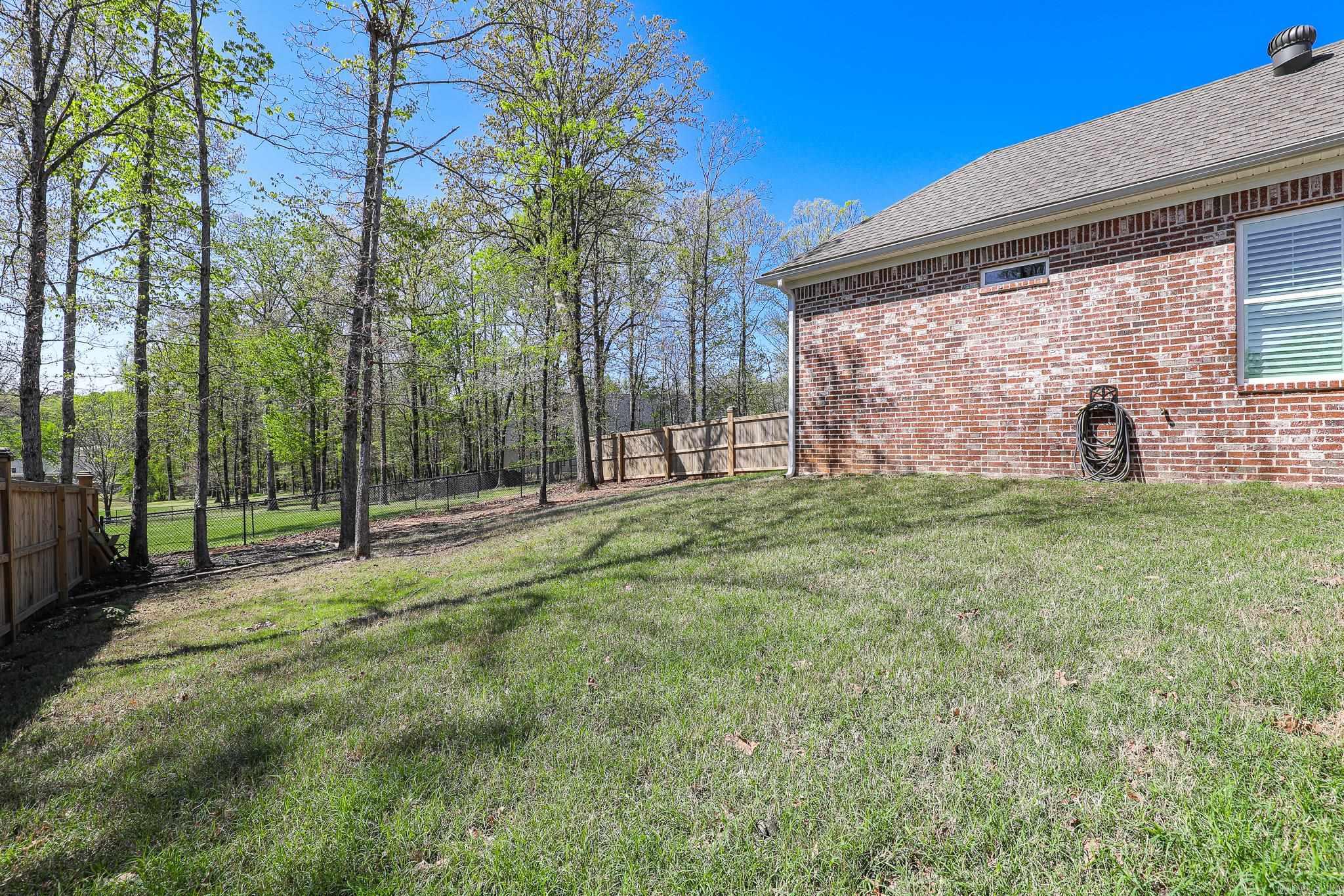 1519  SAWTOOTH  Benton, AR